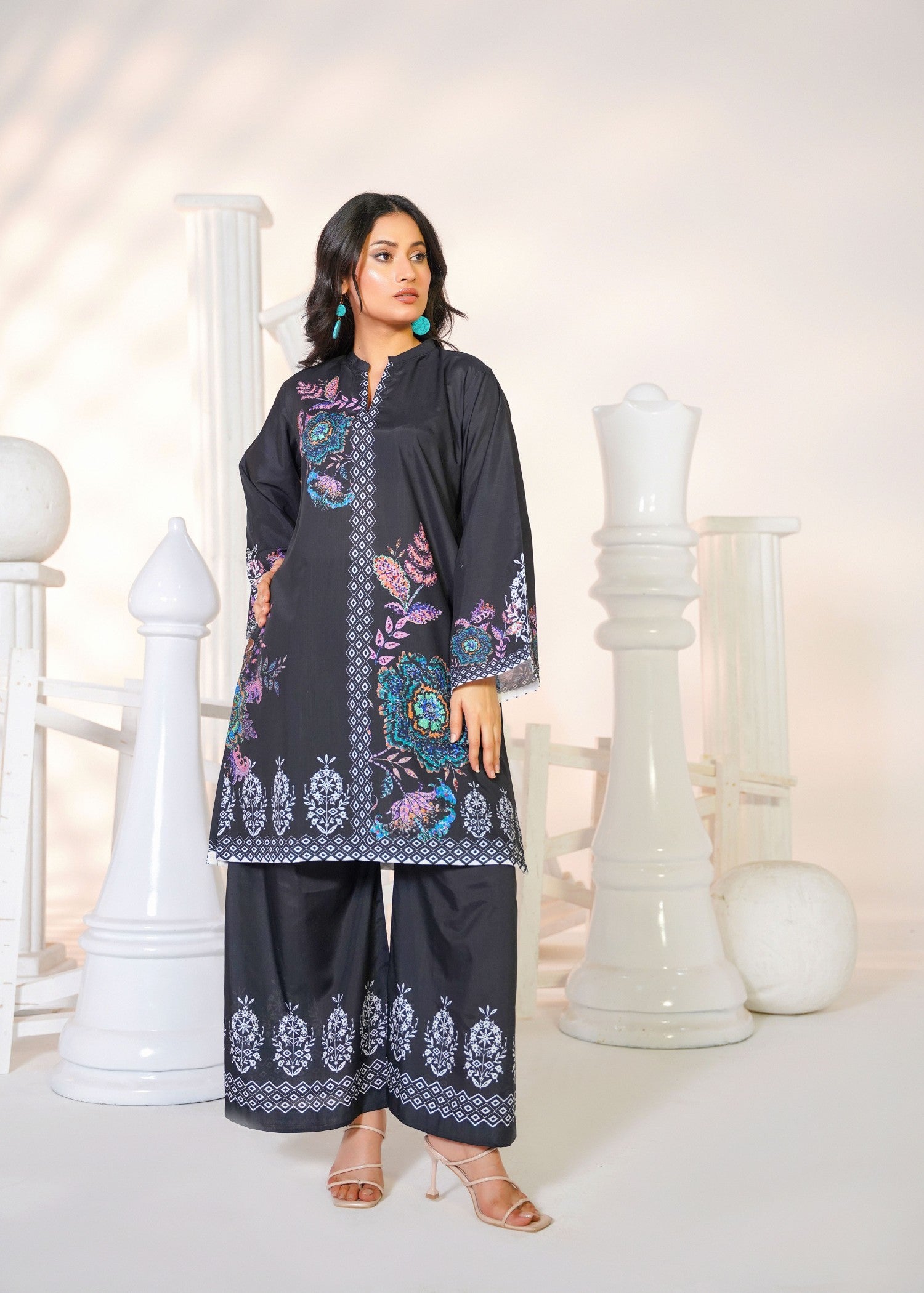 pk raw silk Kurta Set in Black