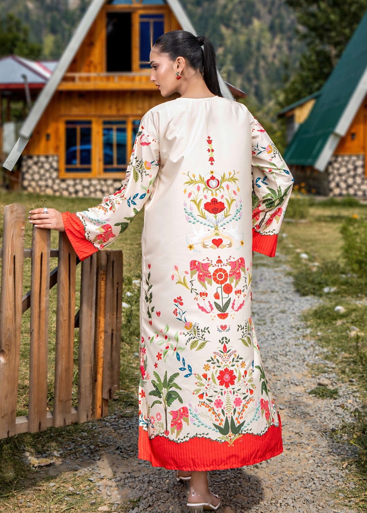 crepe Kaftan in Beige