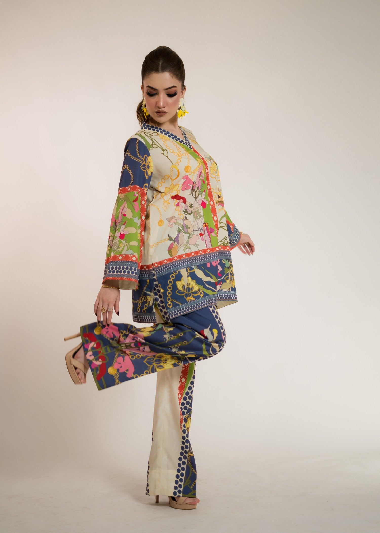 silk crepe Co ord Sets in Blue, cream