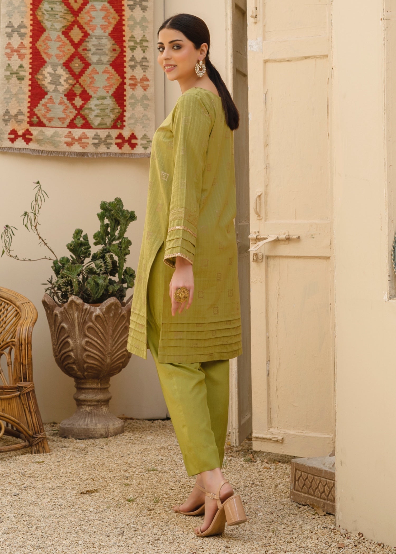 khaddar Kurti in Olive green