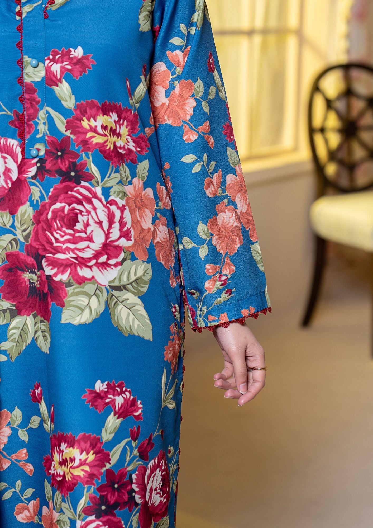 arabic lawn Kurta Set in Royal blue