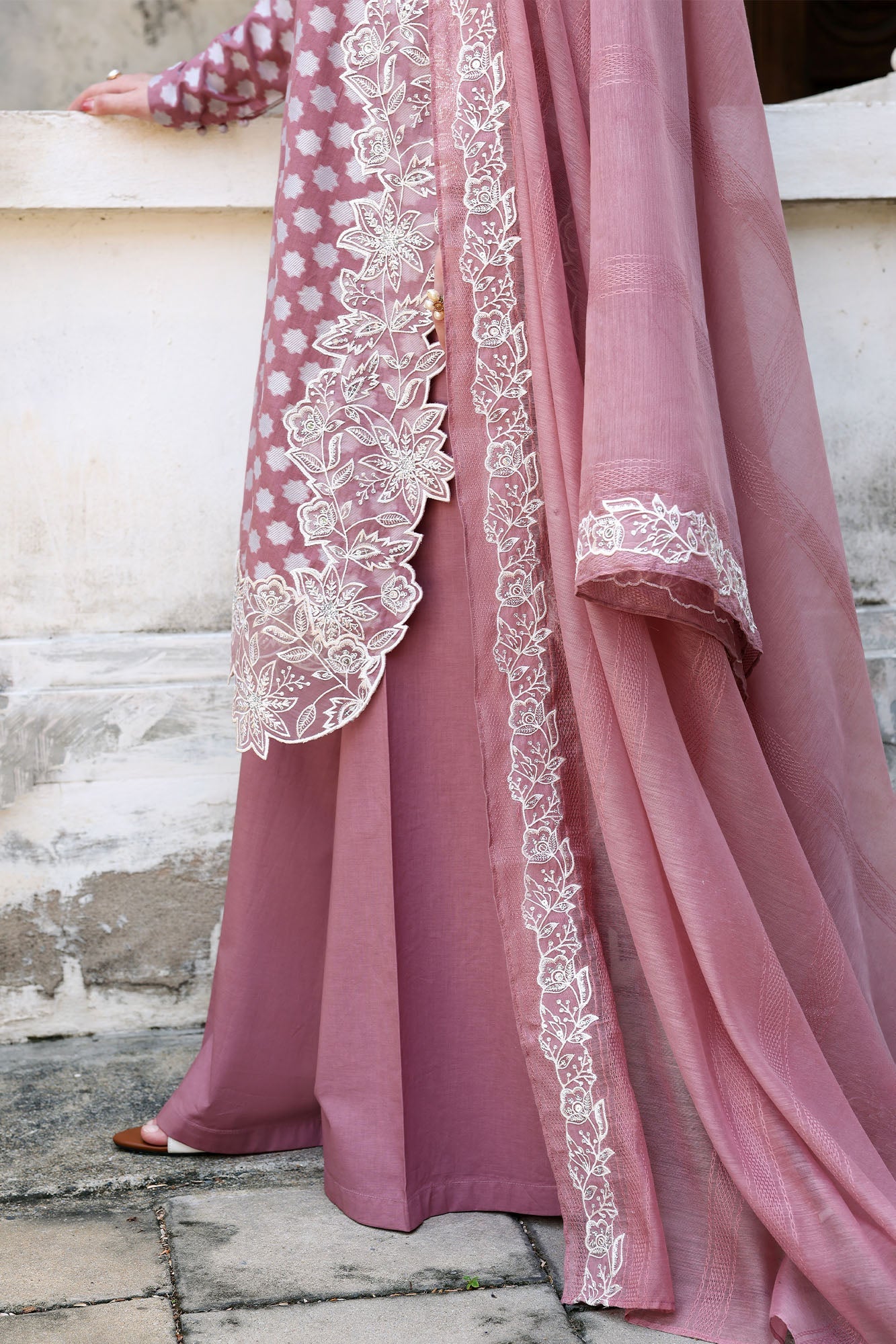 Eid Lawn Edit – Ash Rose