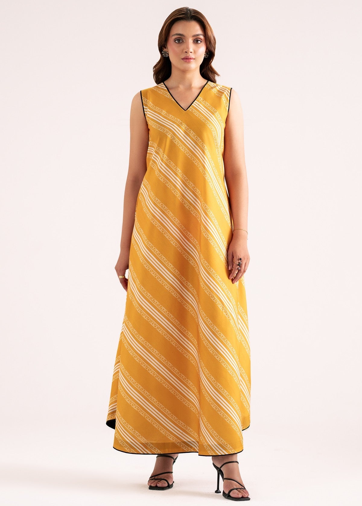 lawn Maxi in Mellow yellow