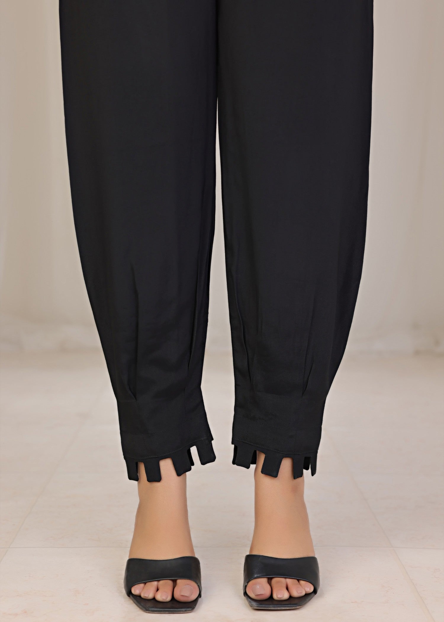 wash & wear Trousers in Black