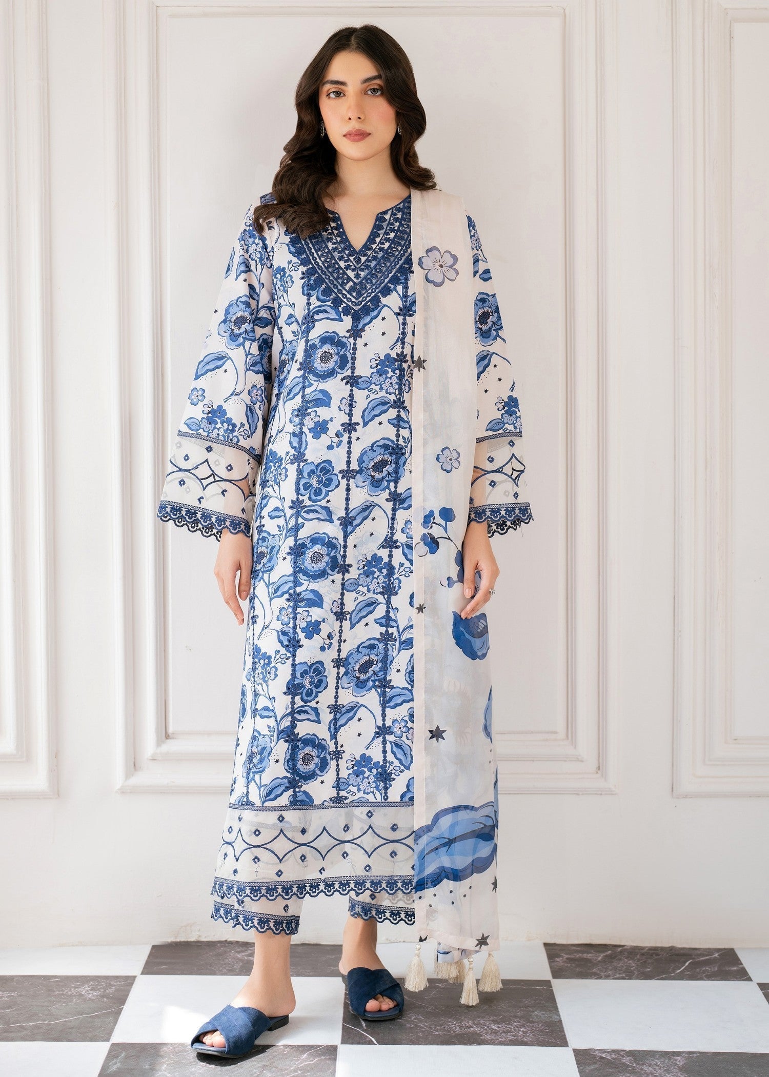 blended cambric Kurta Set in Blue