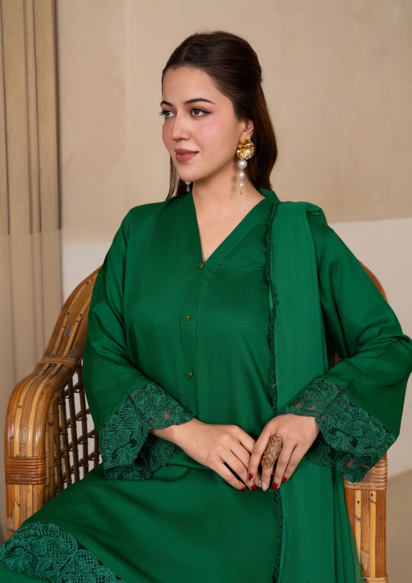 viscose raw silk Kurta Set in Bottle green