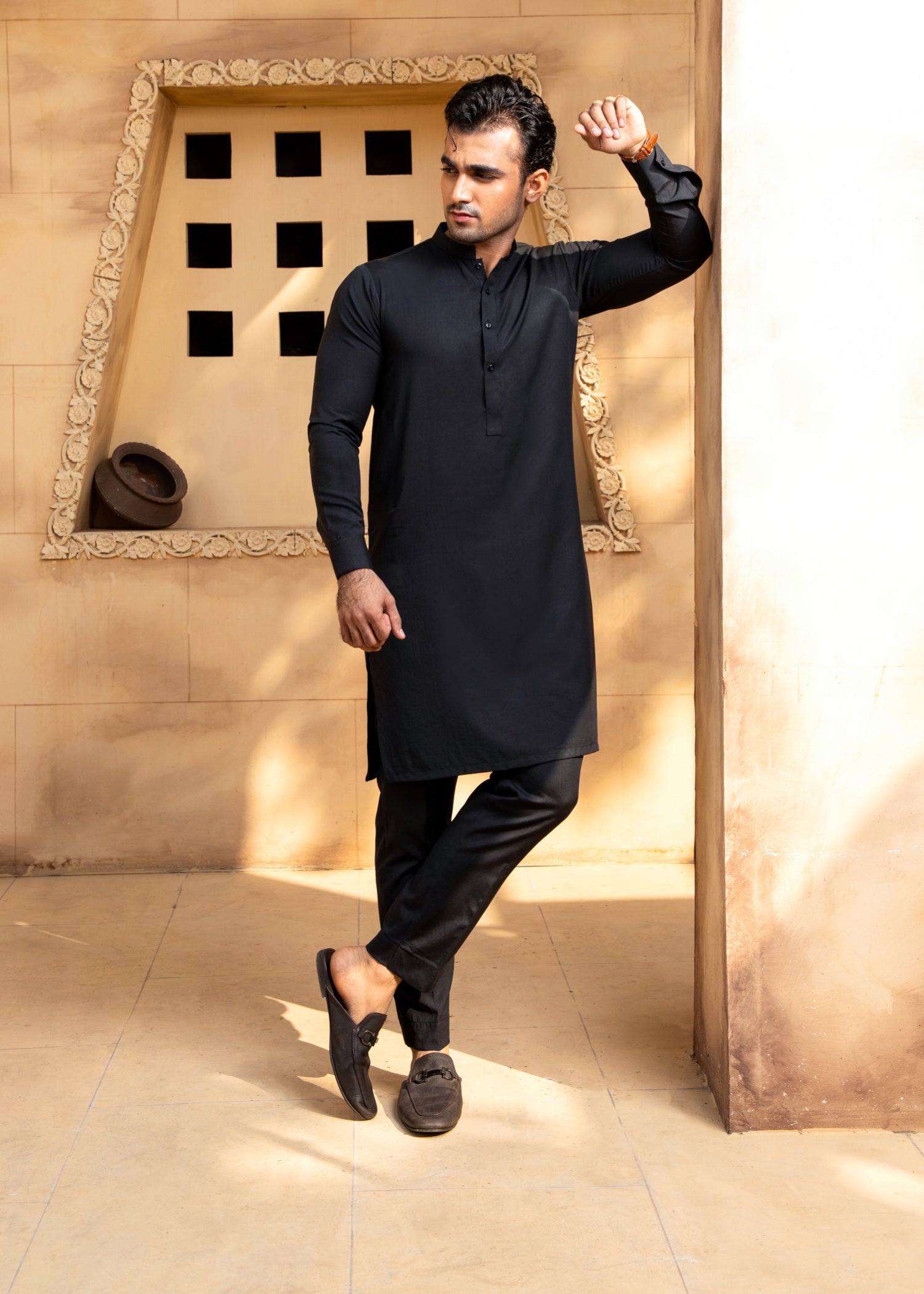 boski Kurta Set in Black by Shahjahan