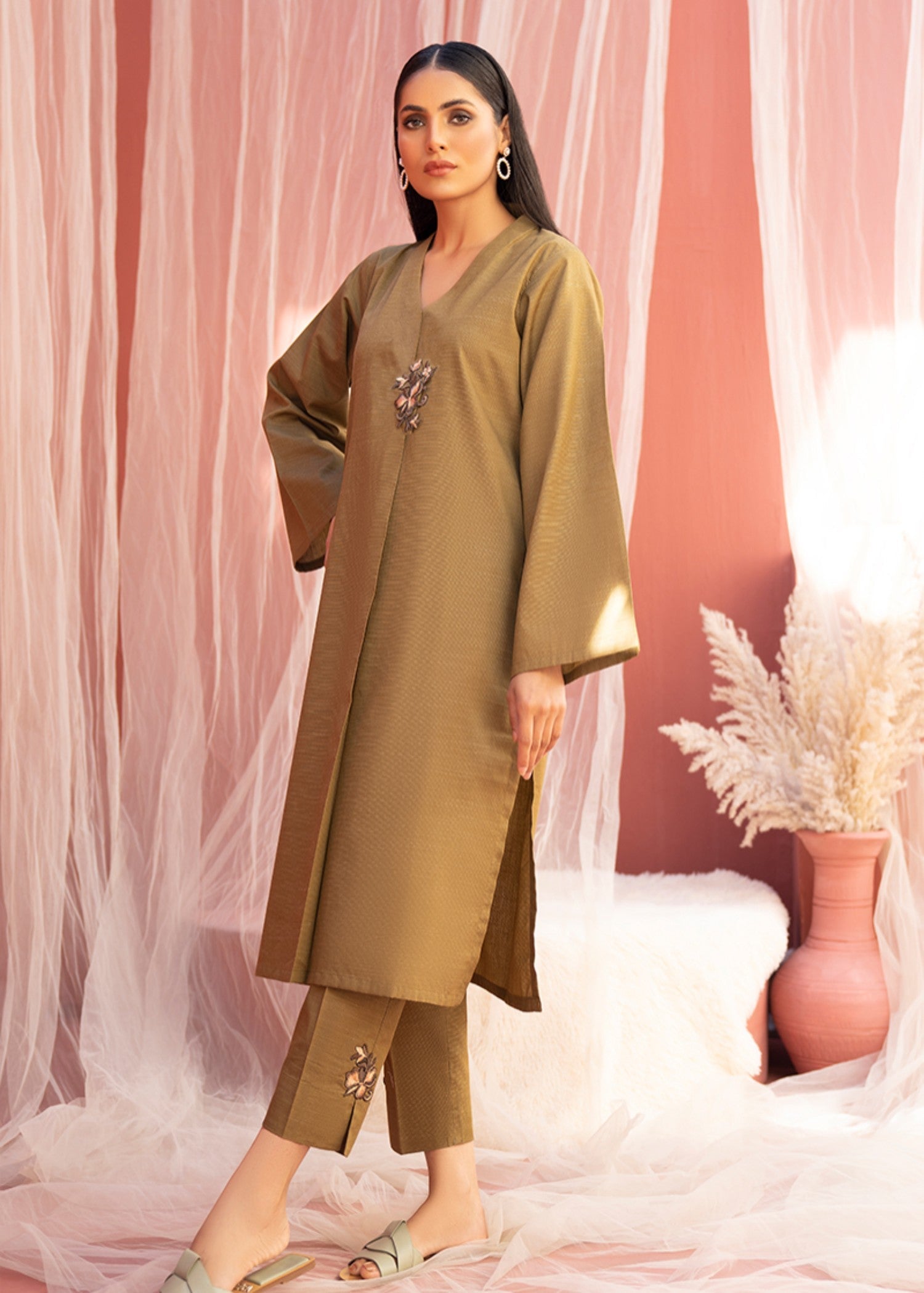 slub cambric Kurta Set in Olive green