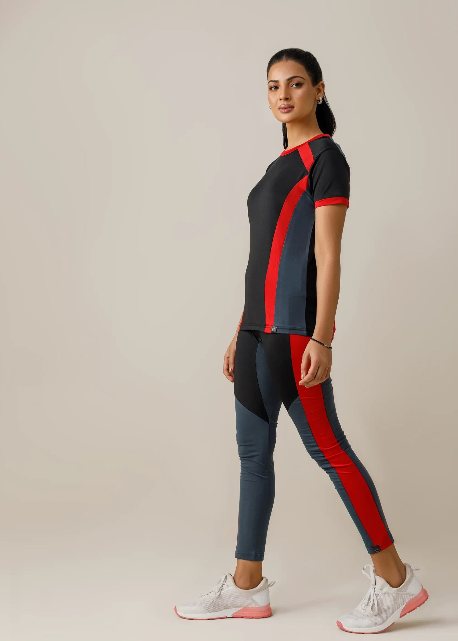 viscose jersey Tracksuit in Black, grey, red