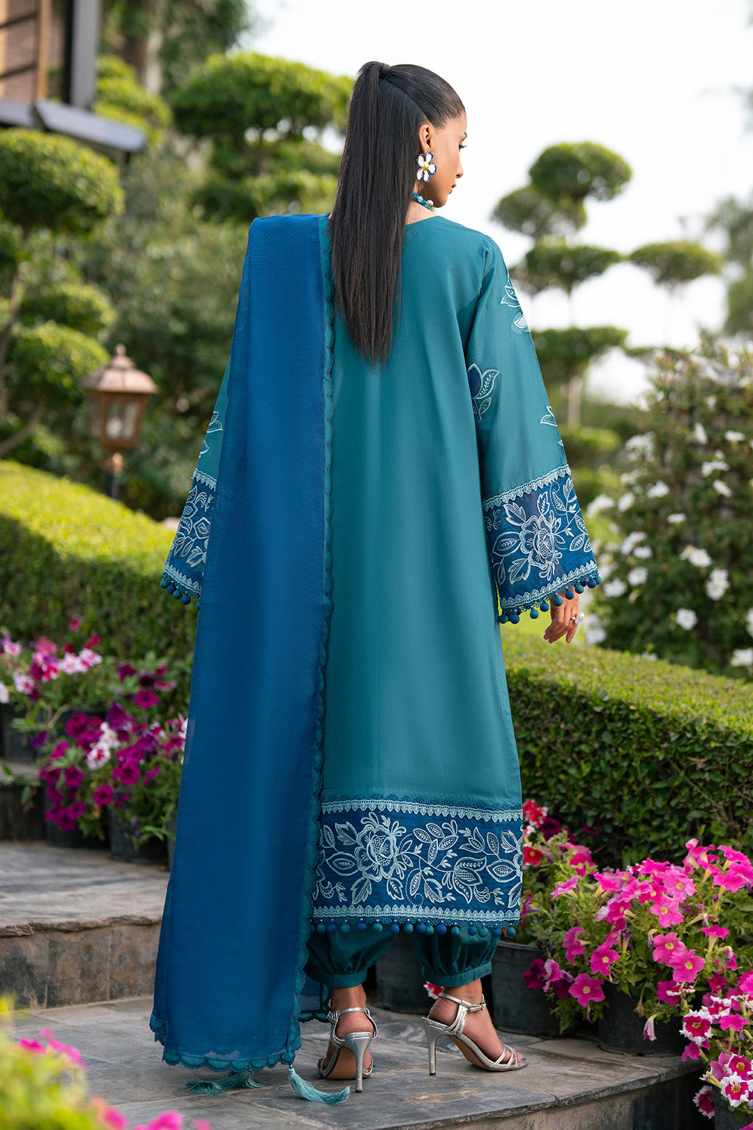 Summer Lawn – 7071-Bloom