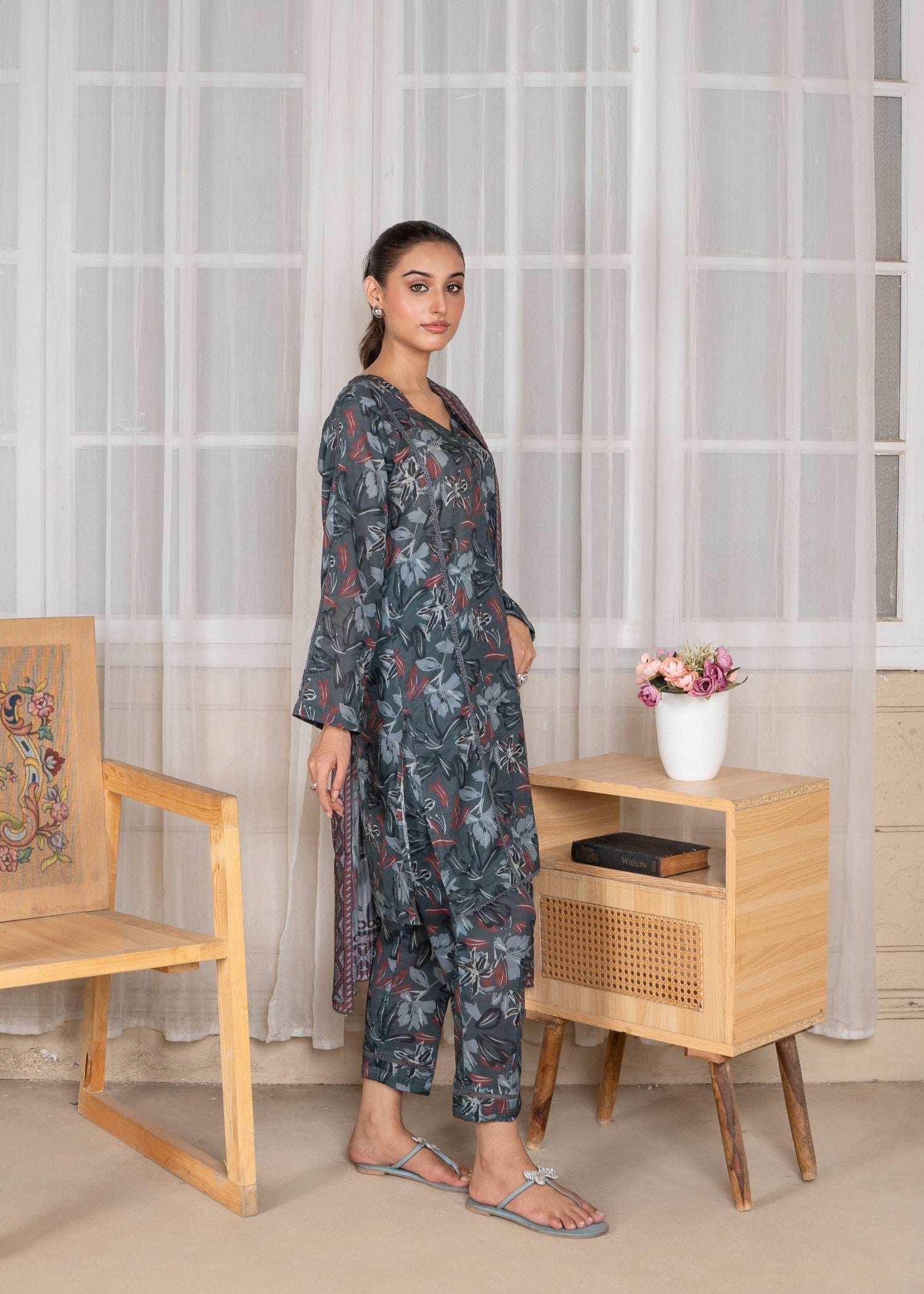 textured lawn Kurta Set in Battleship grey