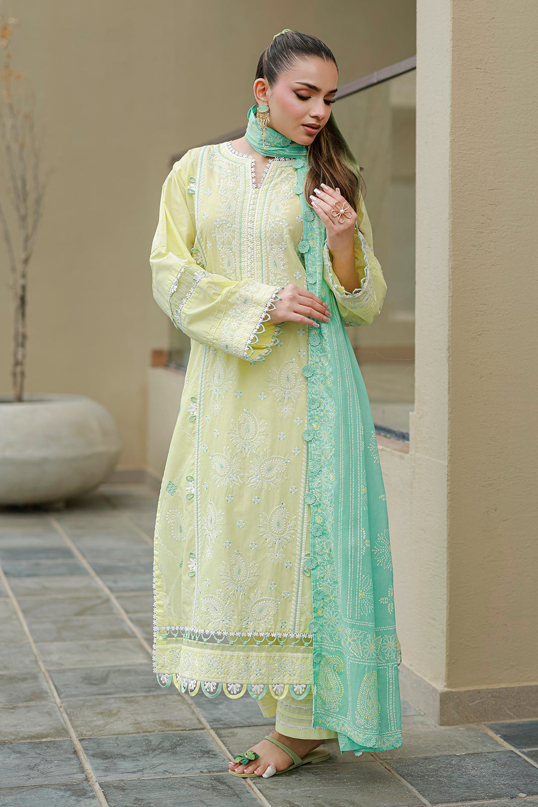 Chikankari Lawn – Z-4046