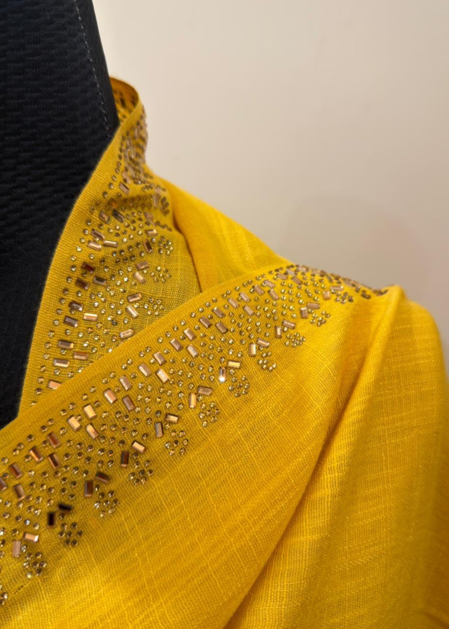 slub lawn Hijab in Honey