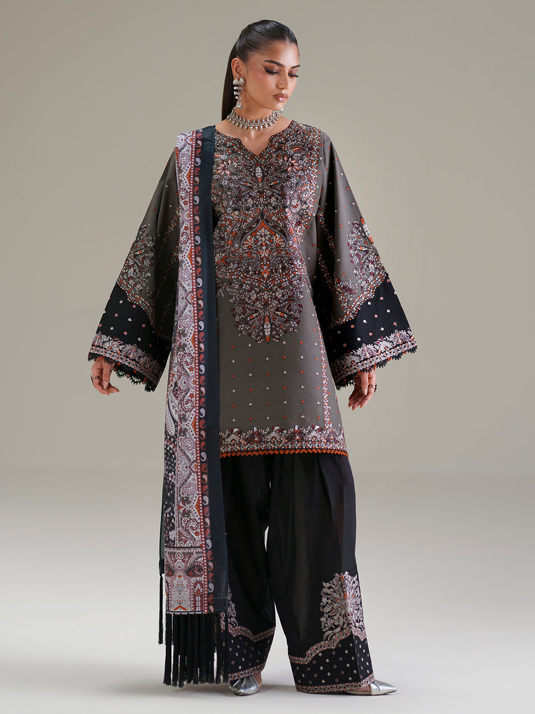 Amour Luxury Lawn – 182-A