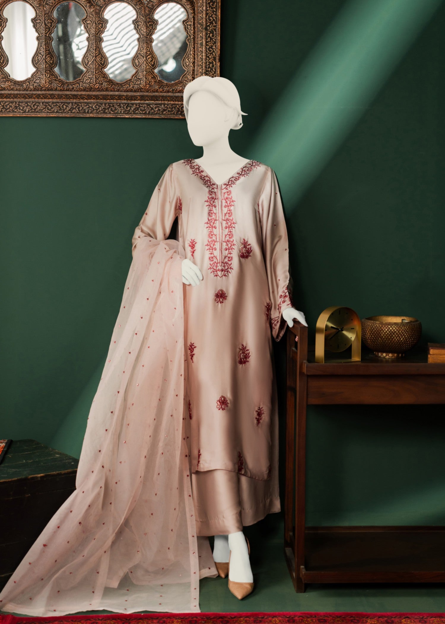 white feather shamooz Kurta Set in Beige