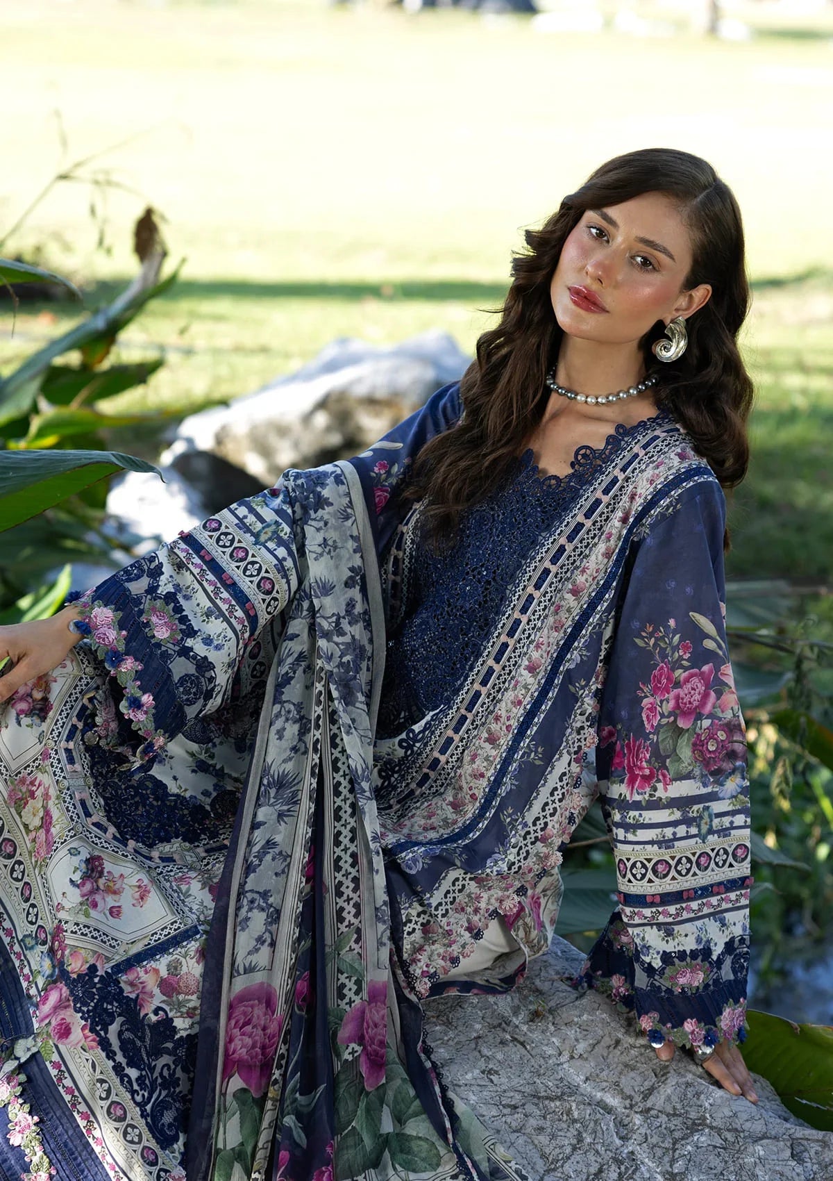 Signature Embroidered Lawn Prints – ESA-2A VERONICA