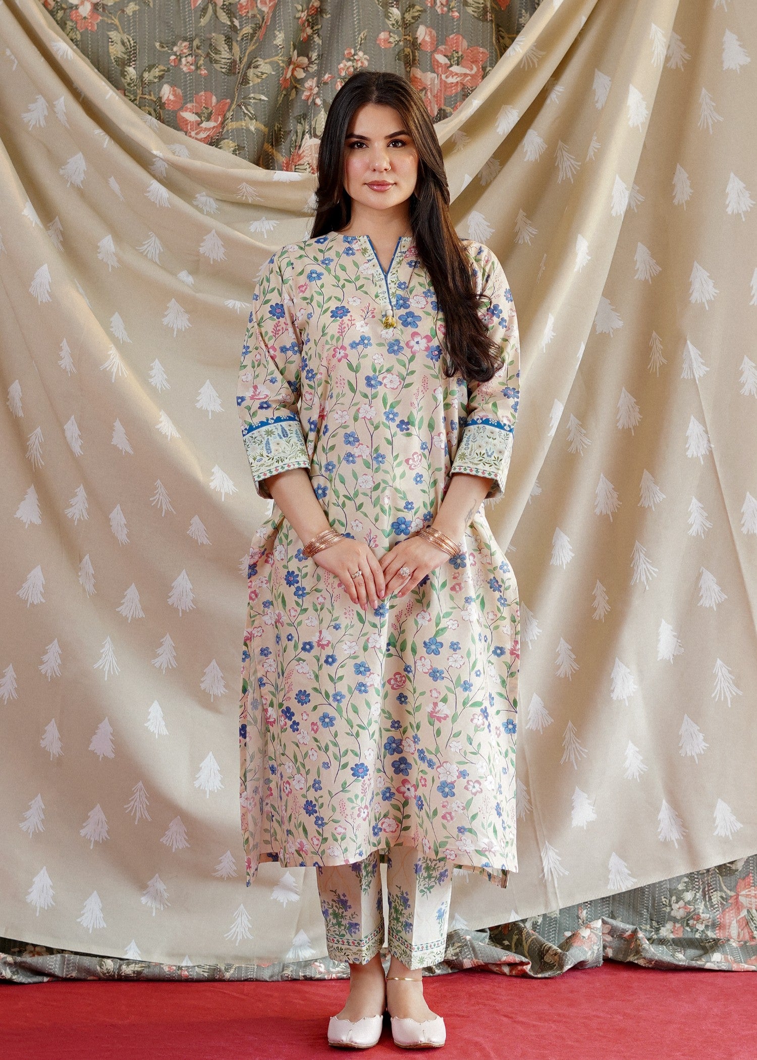 lawn Kurta Set in Vanilla