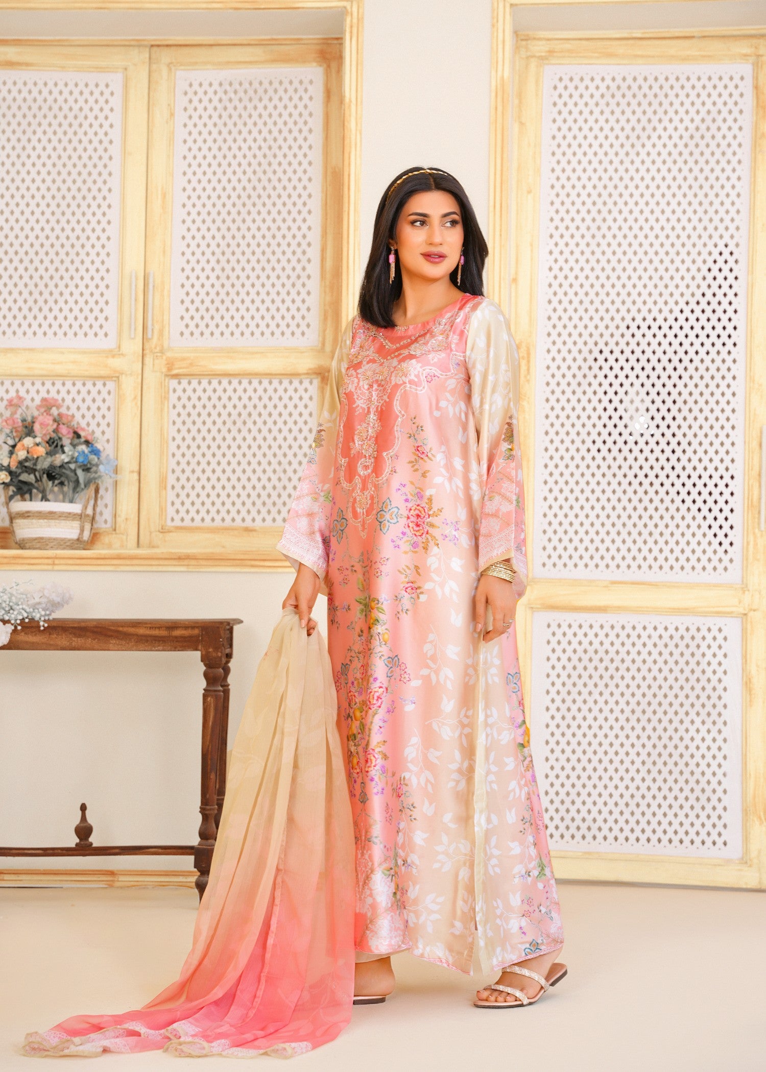 charmuse/shamooz Kaftan in Pale pink