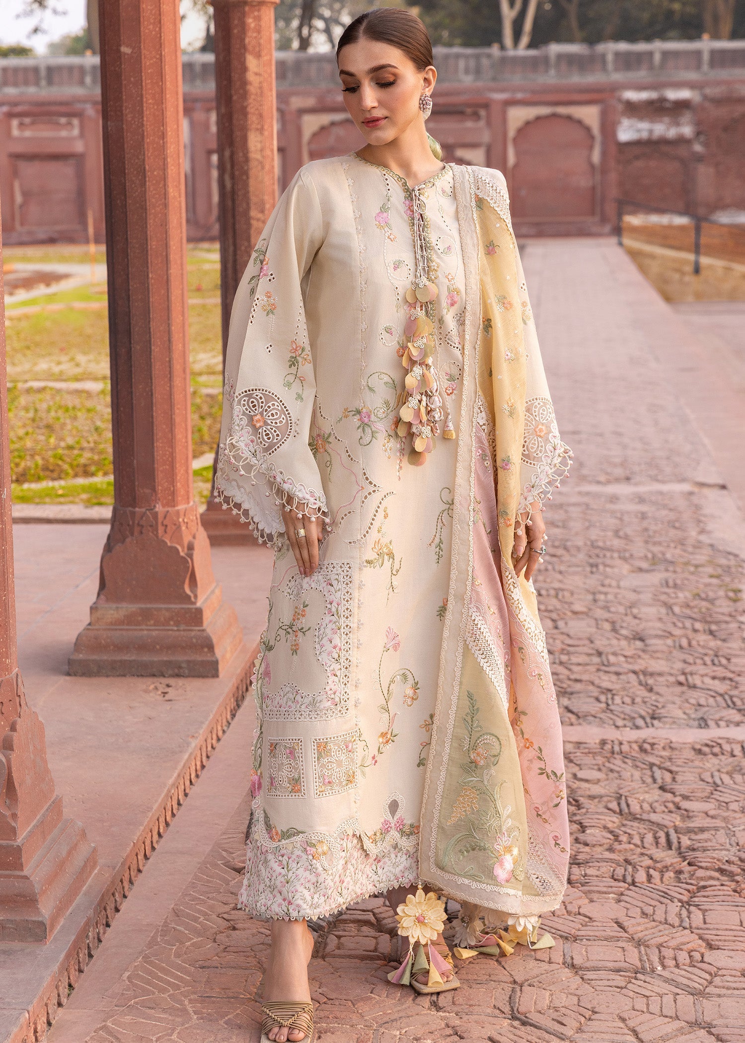 Flow Luxury Lawn – MANIFESTED MEADOWS - D7A