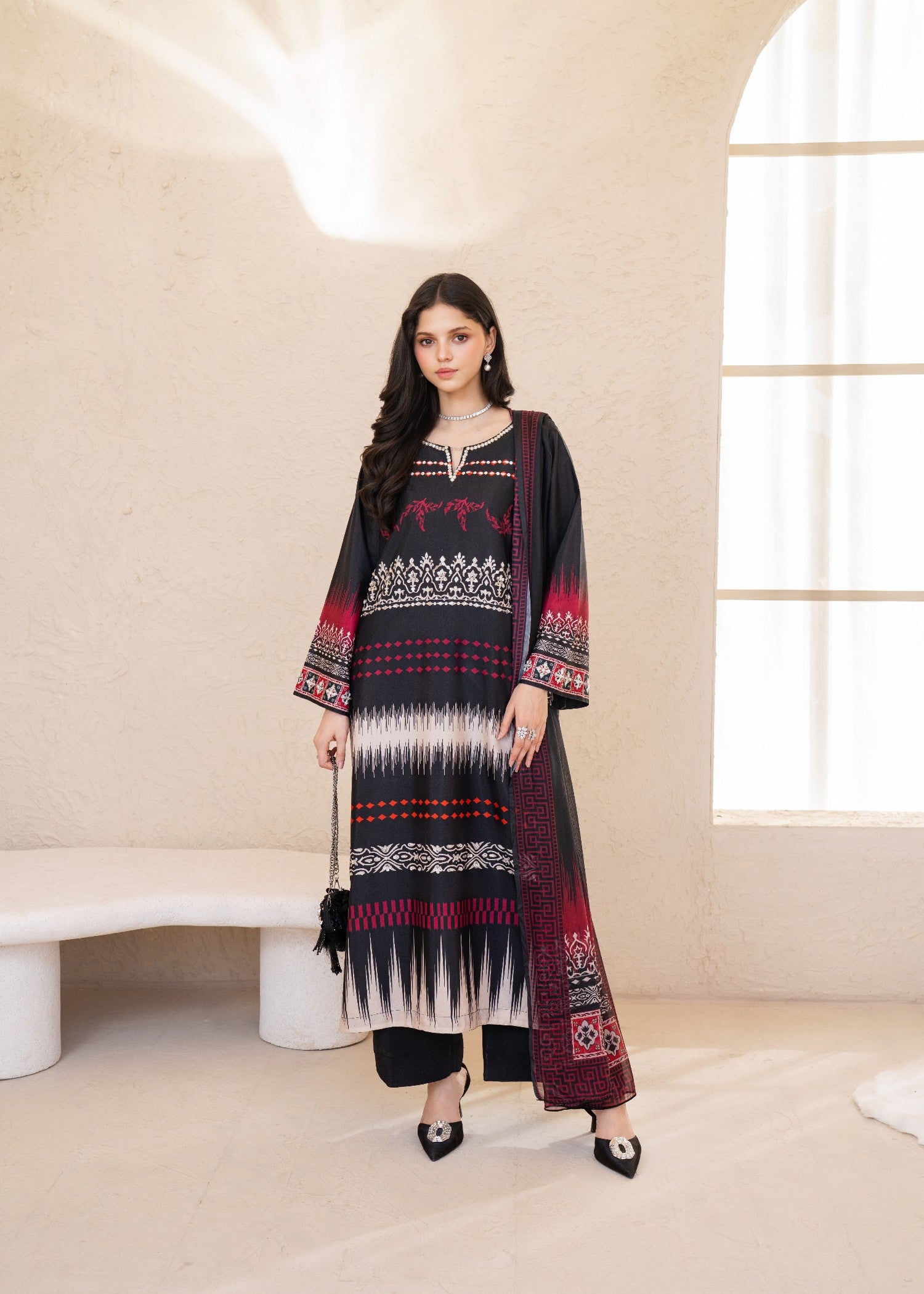 silk grip Kurta Set in Black, mulberry, burgundy