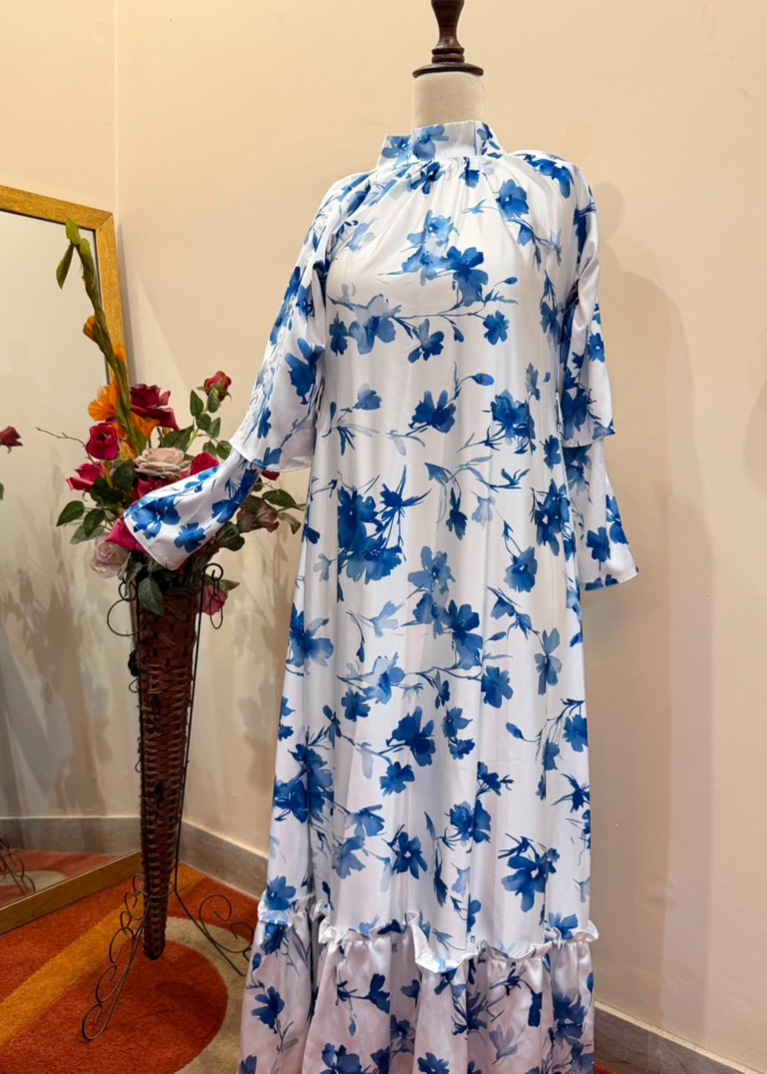 satin silk Abaya in Blue, white