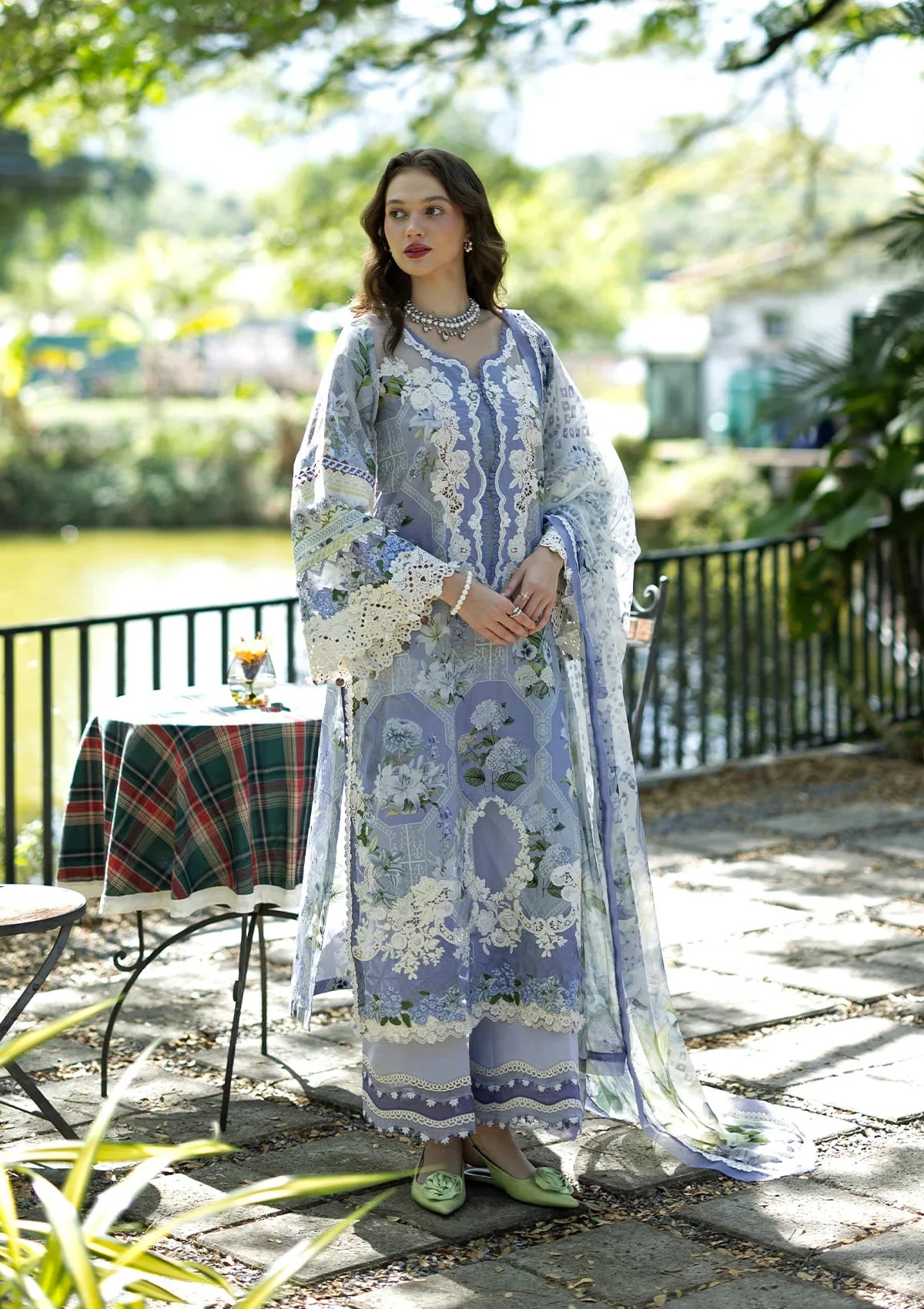 Signature Embroidered Lawn Prints – ESA-8B ANASTASSIA