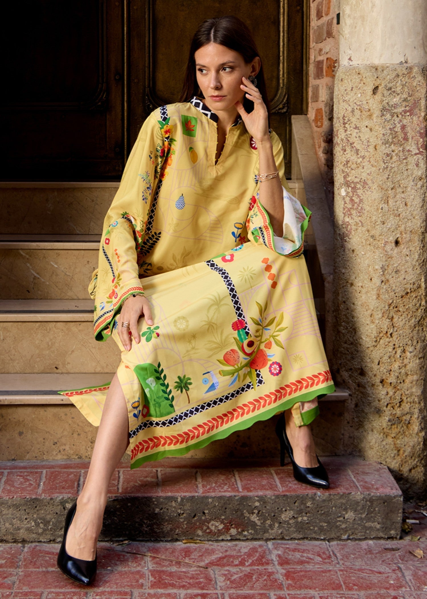 crepe polyester Kaftan in Yellow