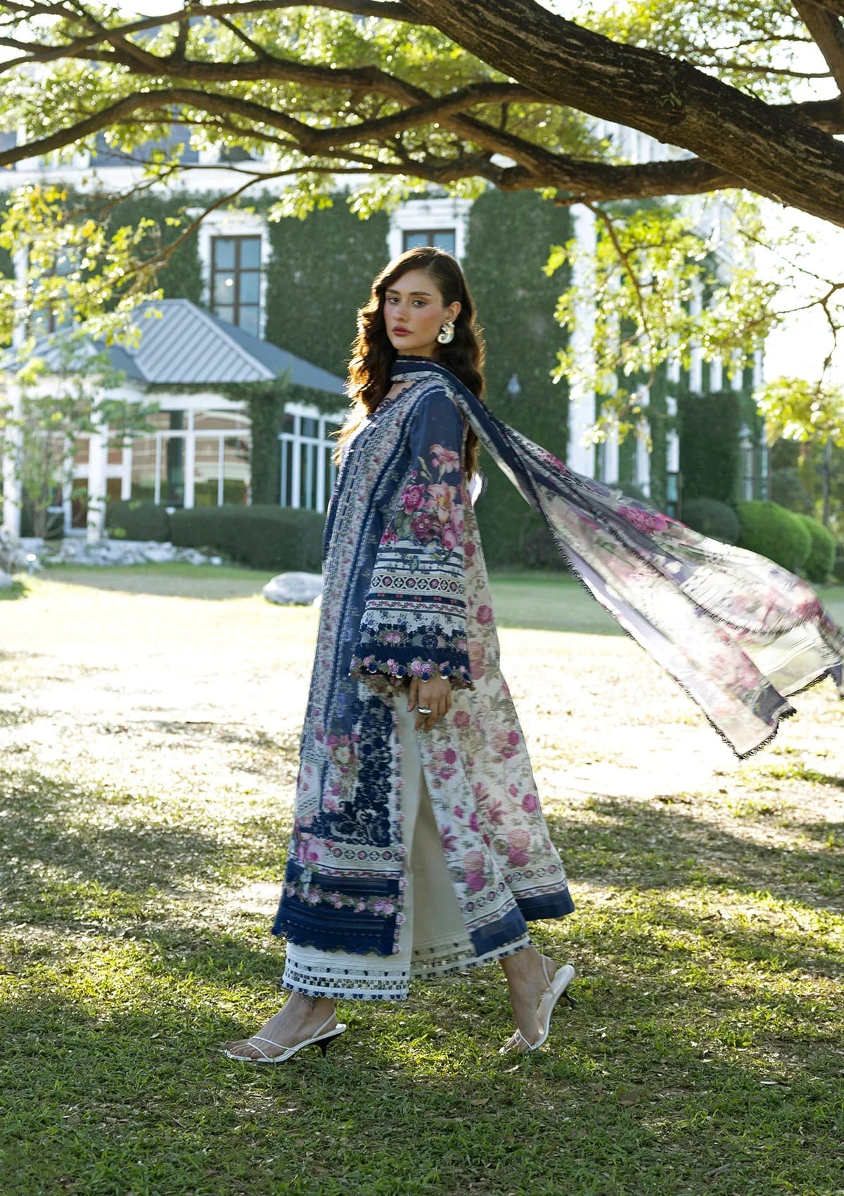 Signature Embroidered Lawn Prints – ESA-2A VERONICA