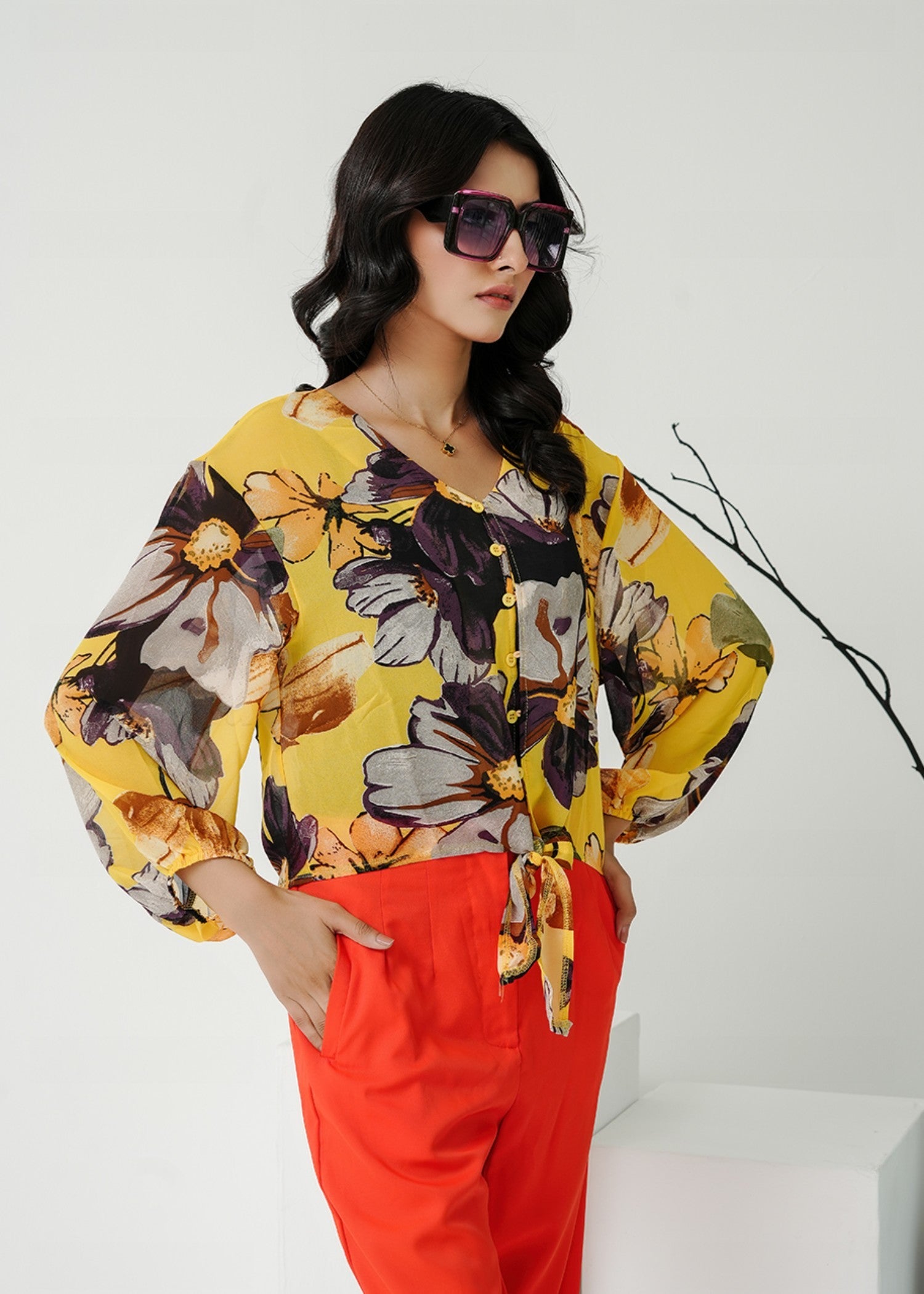 textured wash & wear Top in Yellow