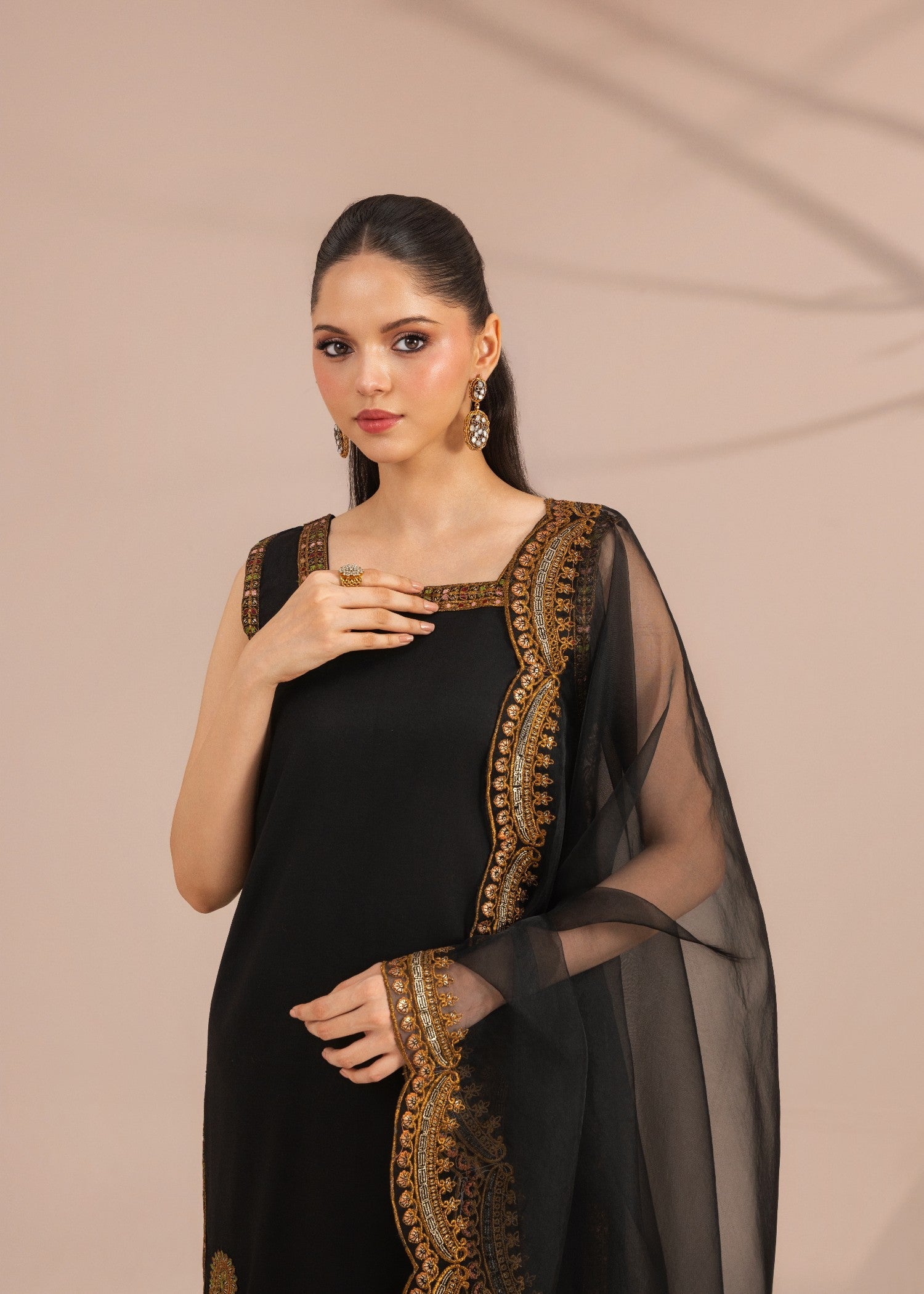 lawn Kurta Set in Jet black, gold