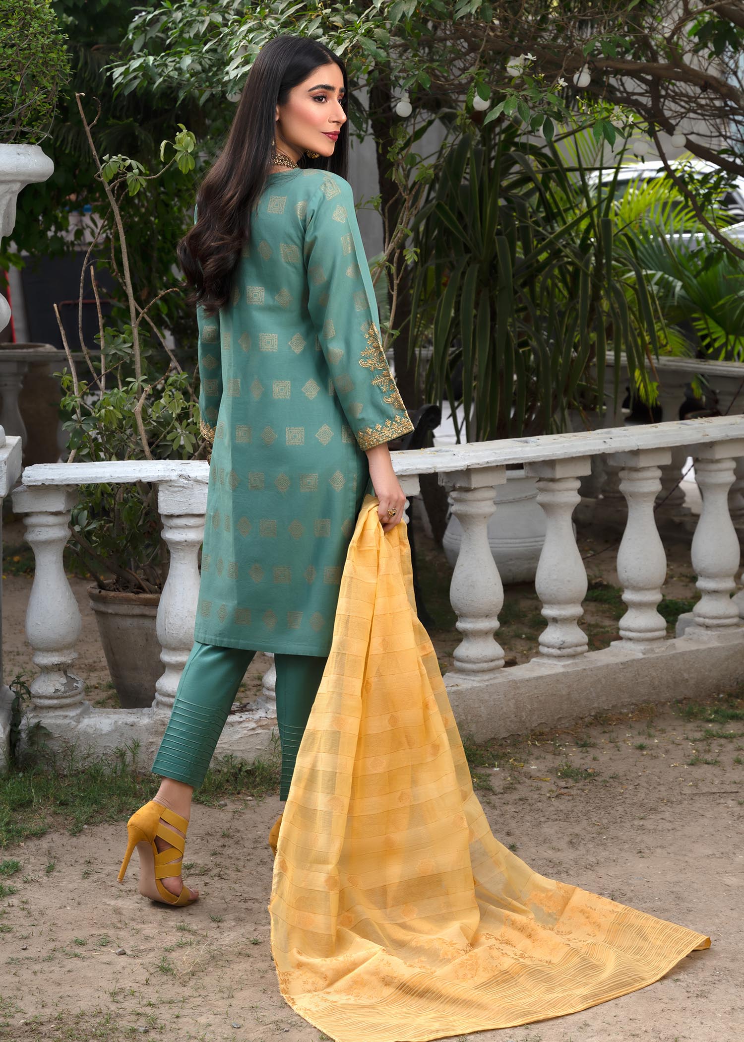 lawn Kurta Set in Parrot green