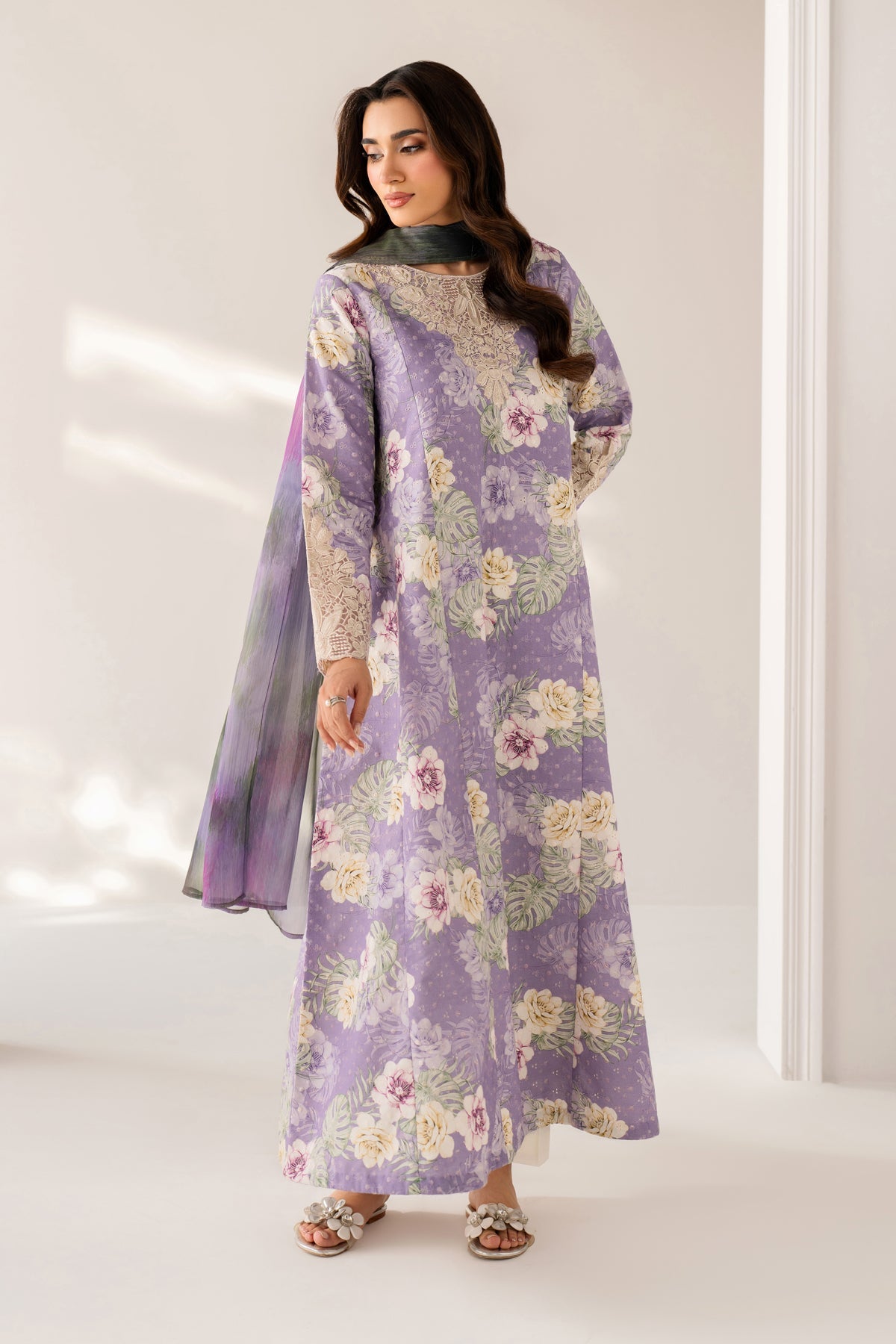 Layana Spring Lawn – ROUVI