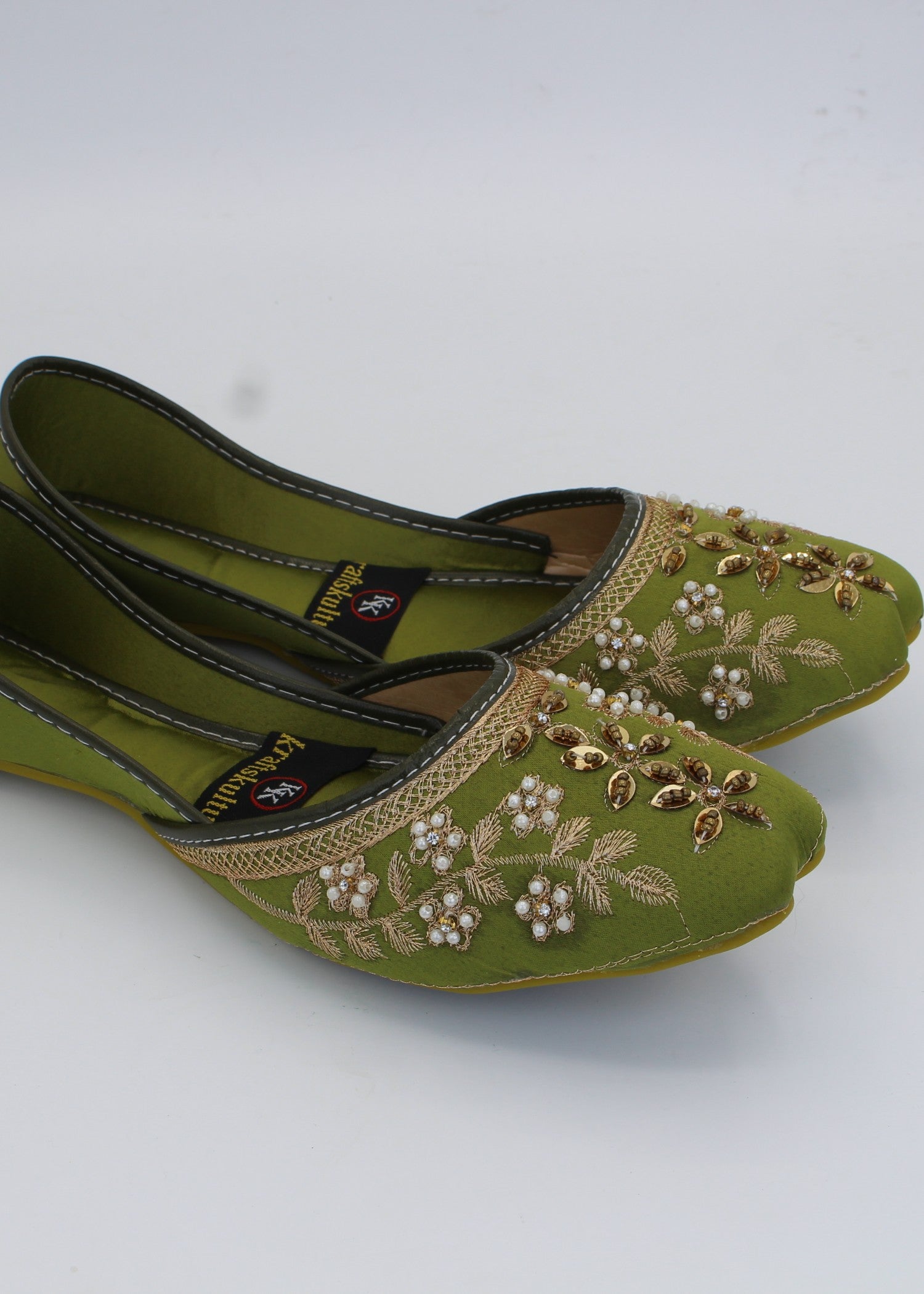 Khussa in Apple green, gold by - High Quality Women Khussa KDJ3721