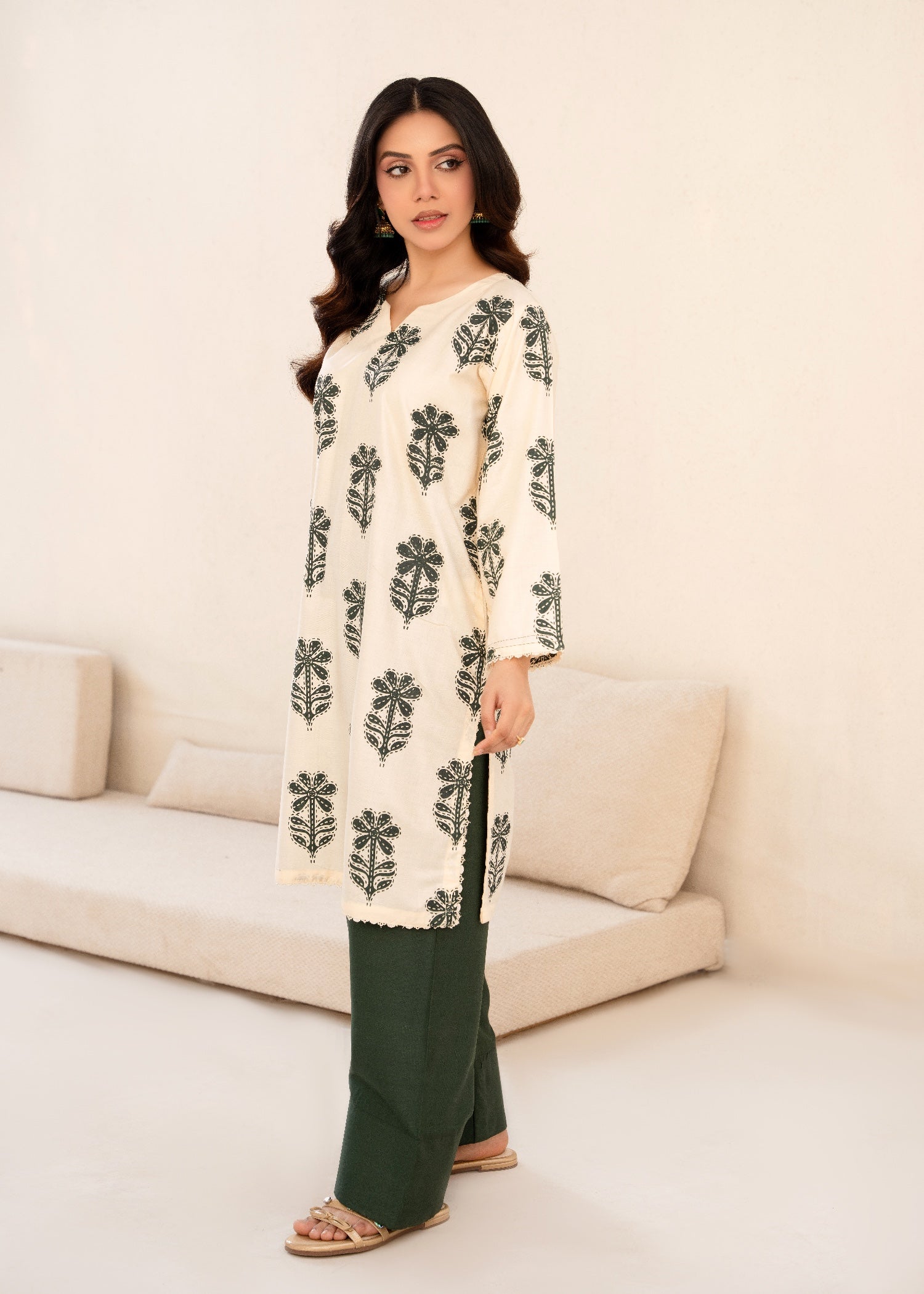linen Kurta Set in Bottle green, cream