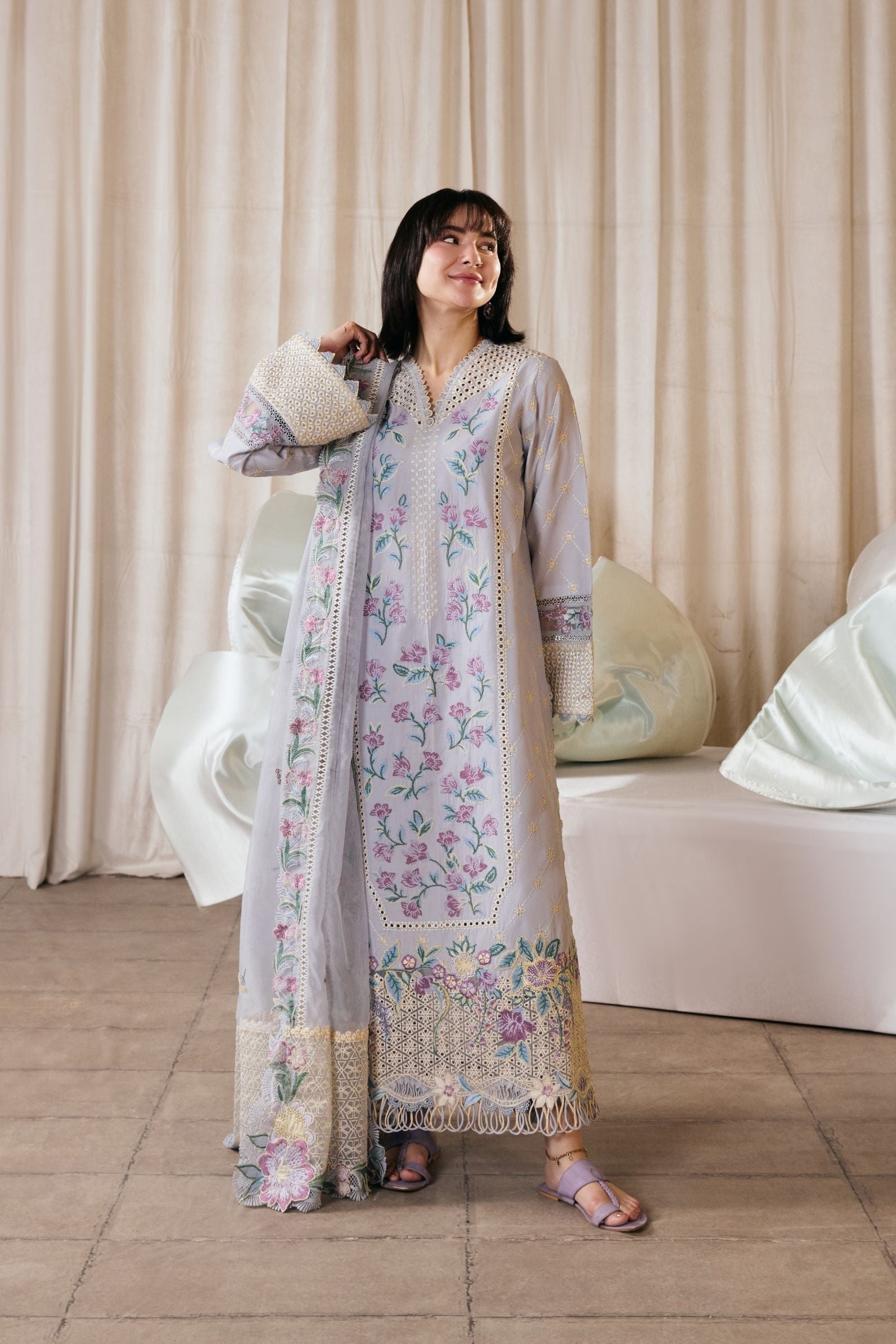 Eid Luxury Lawn – Pari