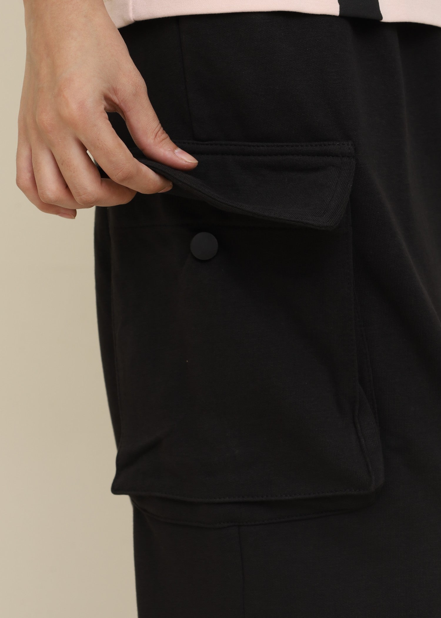 jersey knit Trousers in Caviar