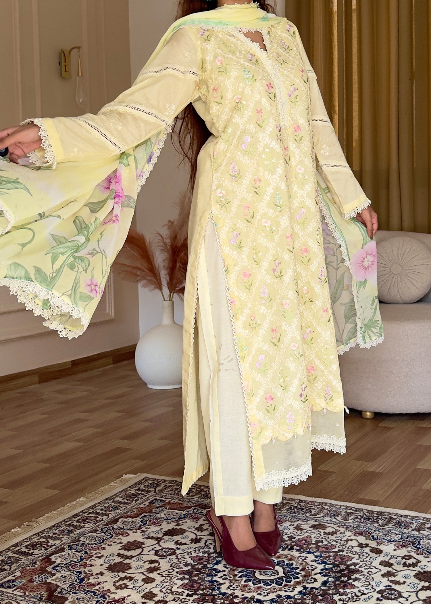 lawn Kurta Set in Lemon chiffon