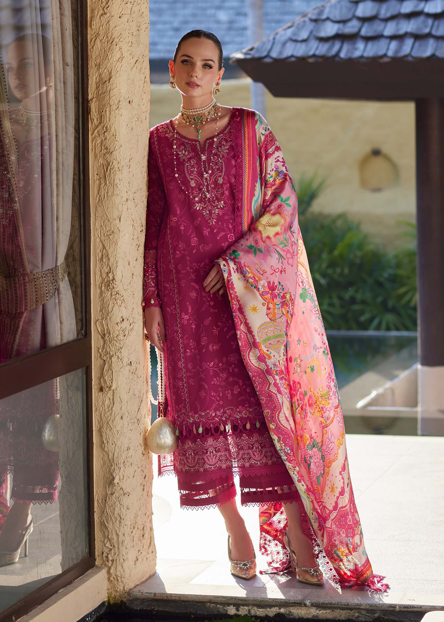 Ariya Luxury Lawn – Avelyn
