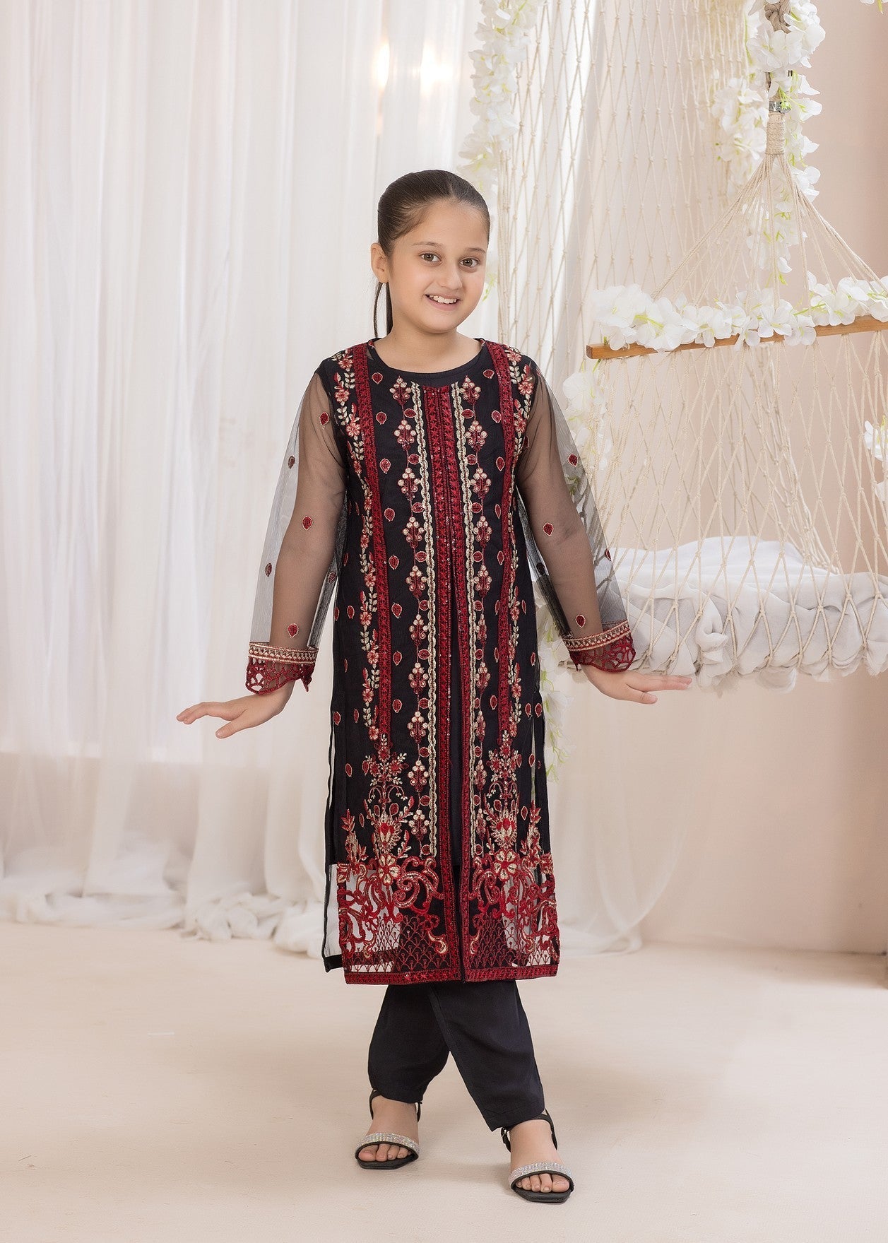 raw silk Gown in Black