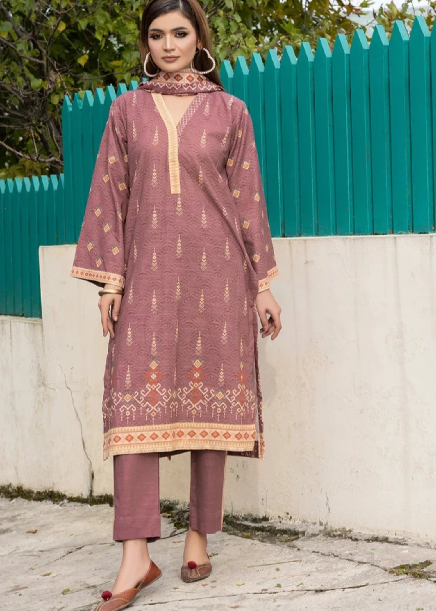 khaddar Unstitched in Rose red