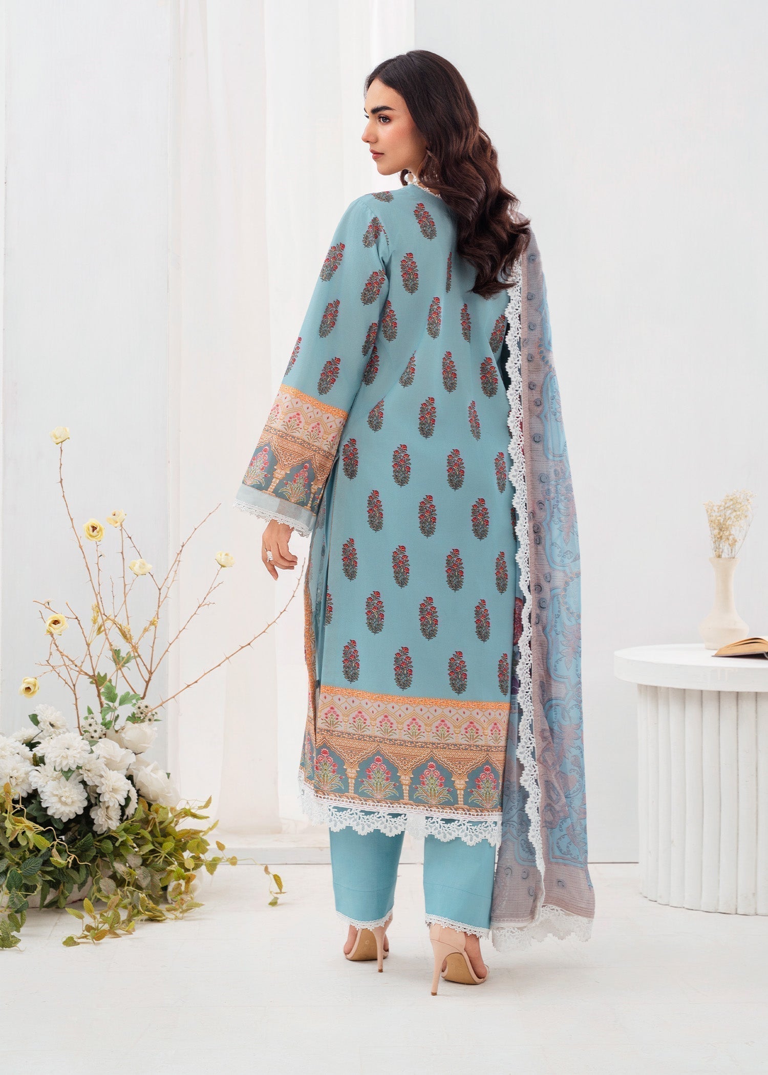 lawn Kurta Set in Frost blue