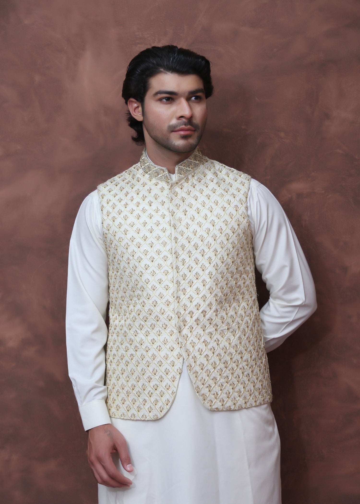 kattan silk Waistcoat in Ivory