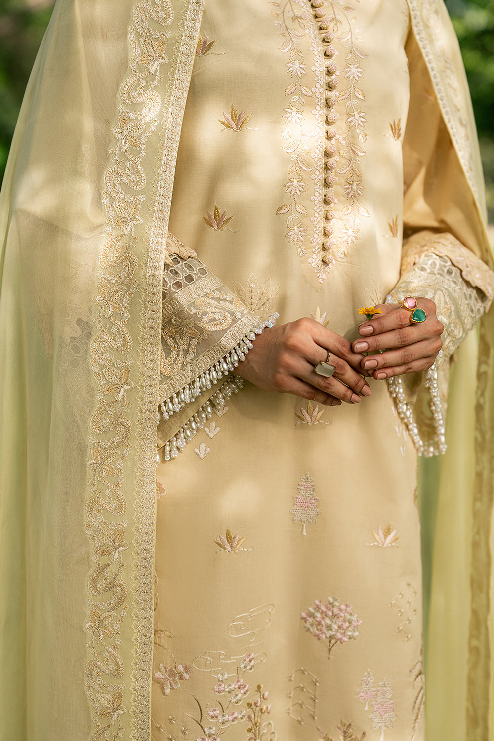 Luxury Lawn – GARDENIA - MSU0628