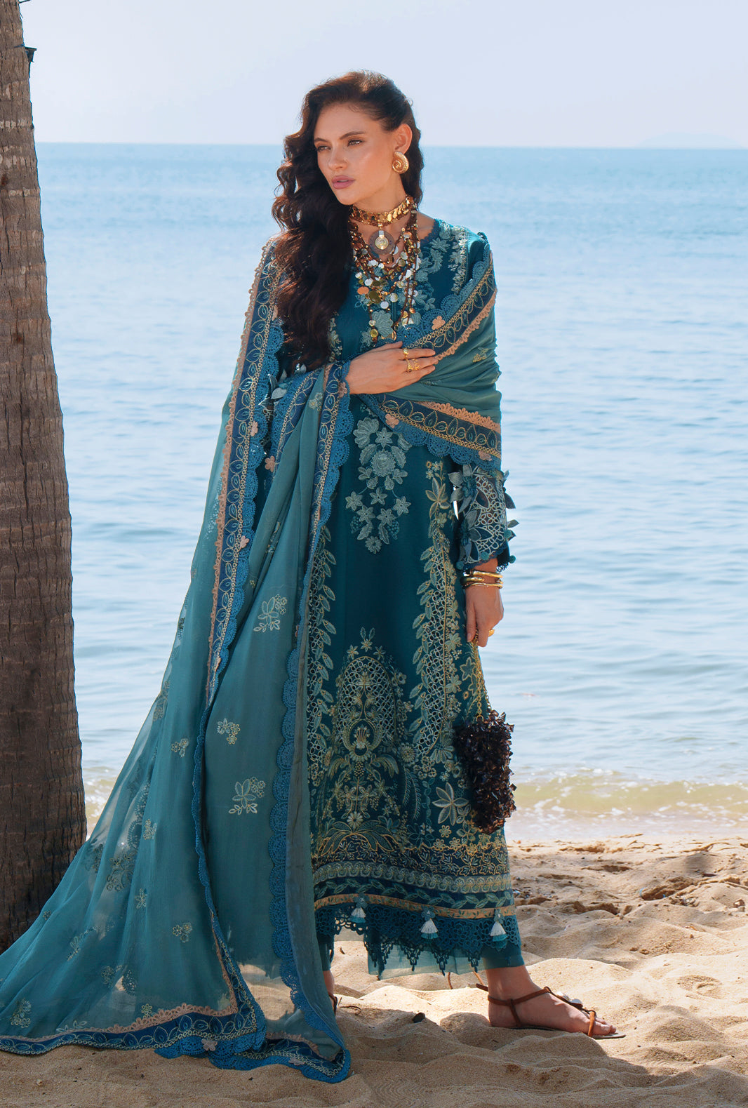 AJR Evara Luxury Lawn – Maela