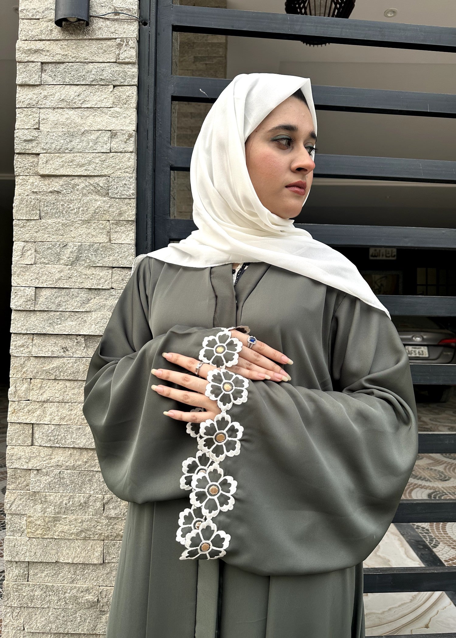 nidha Abaya in Ash grey