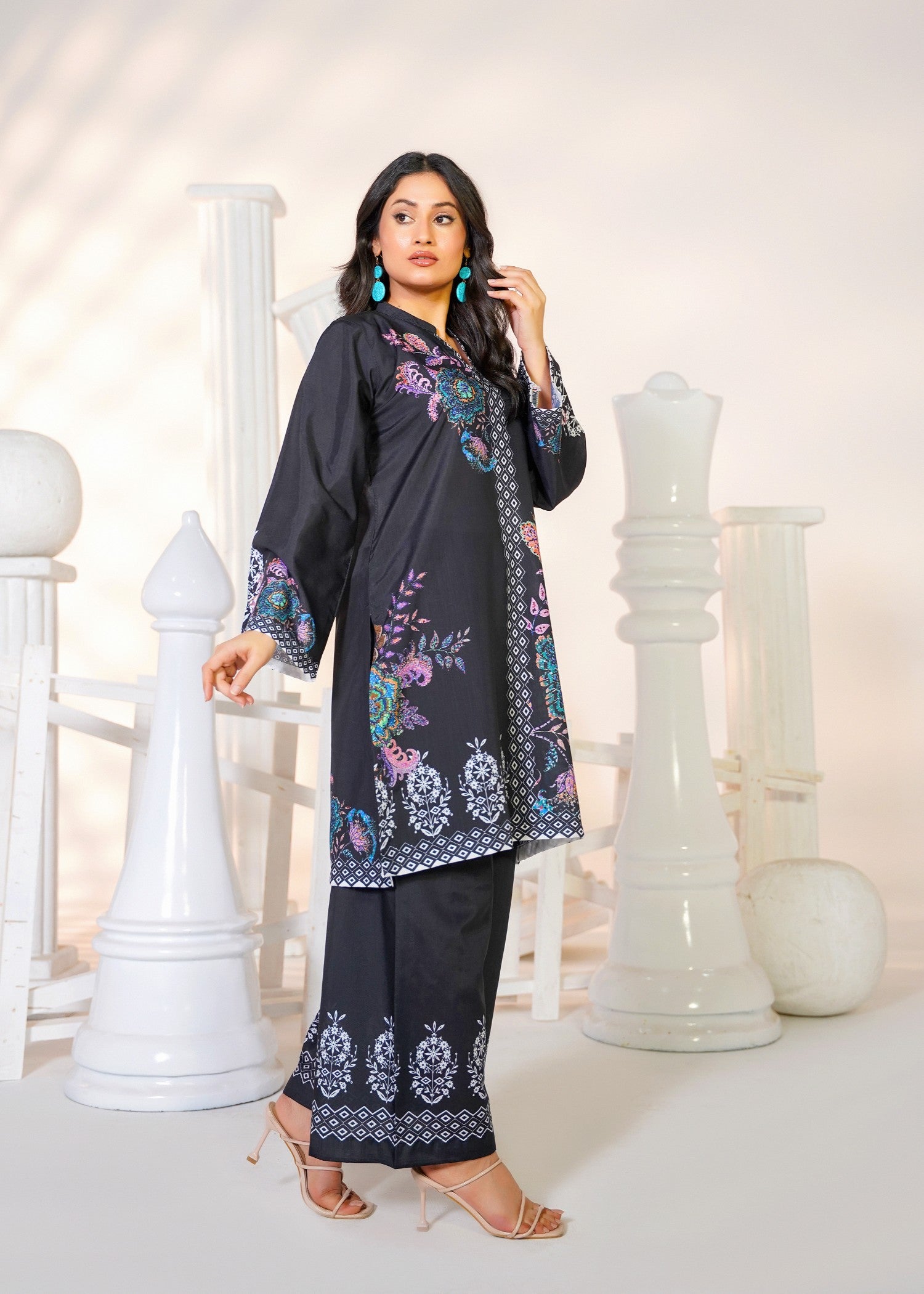 pk raw silk Kurta Set in Black