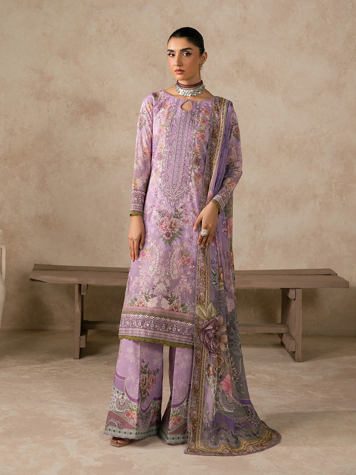 Syra Lawn – Nerine