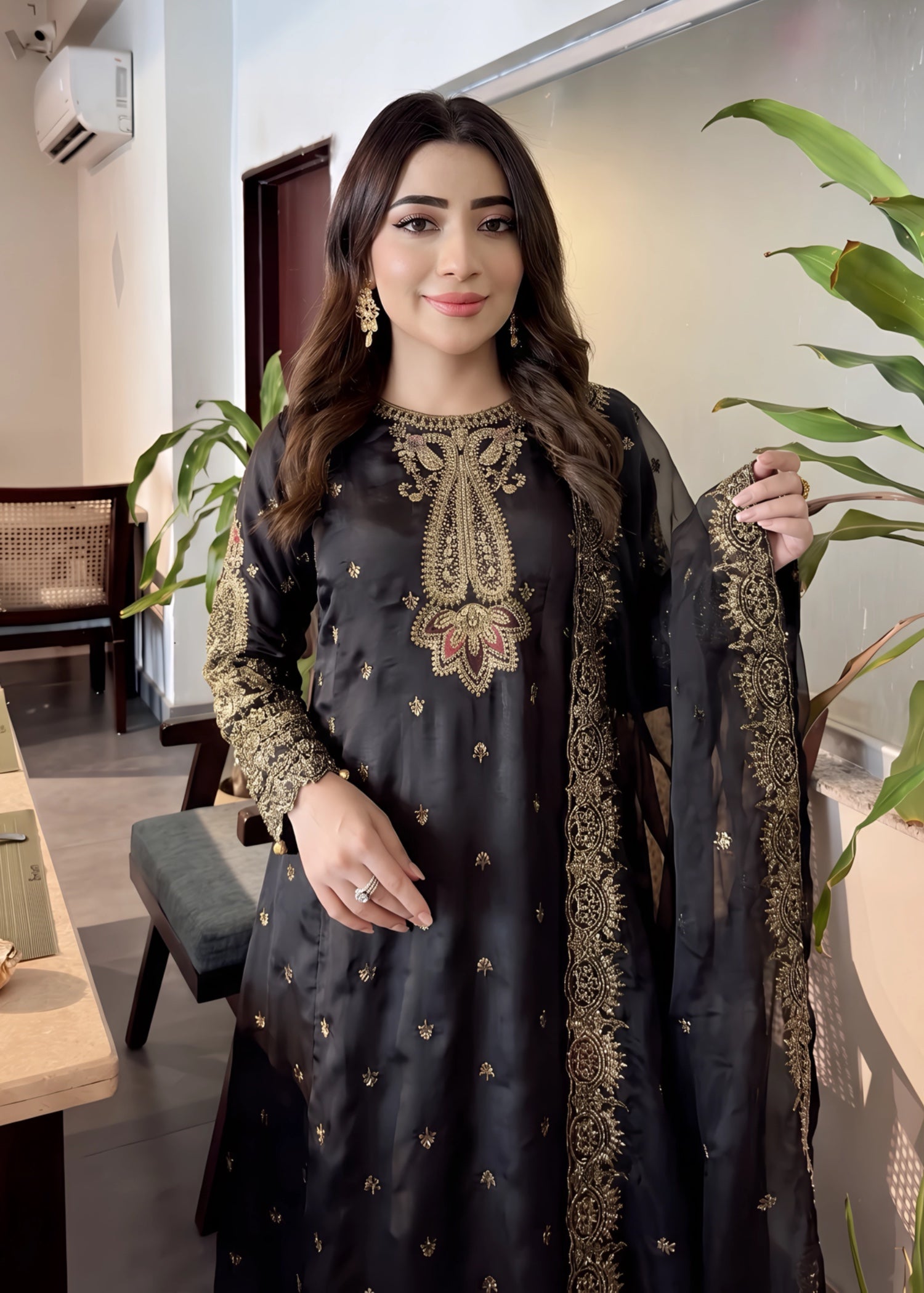 silk Maxi in Black