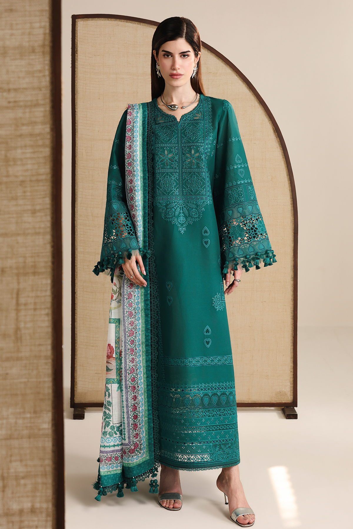 Iris Luxury Festive Lawn – IL26-D03
