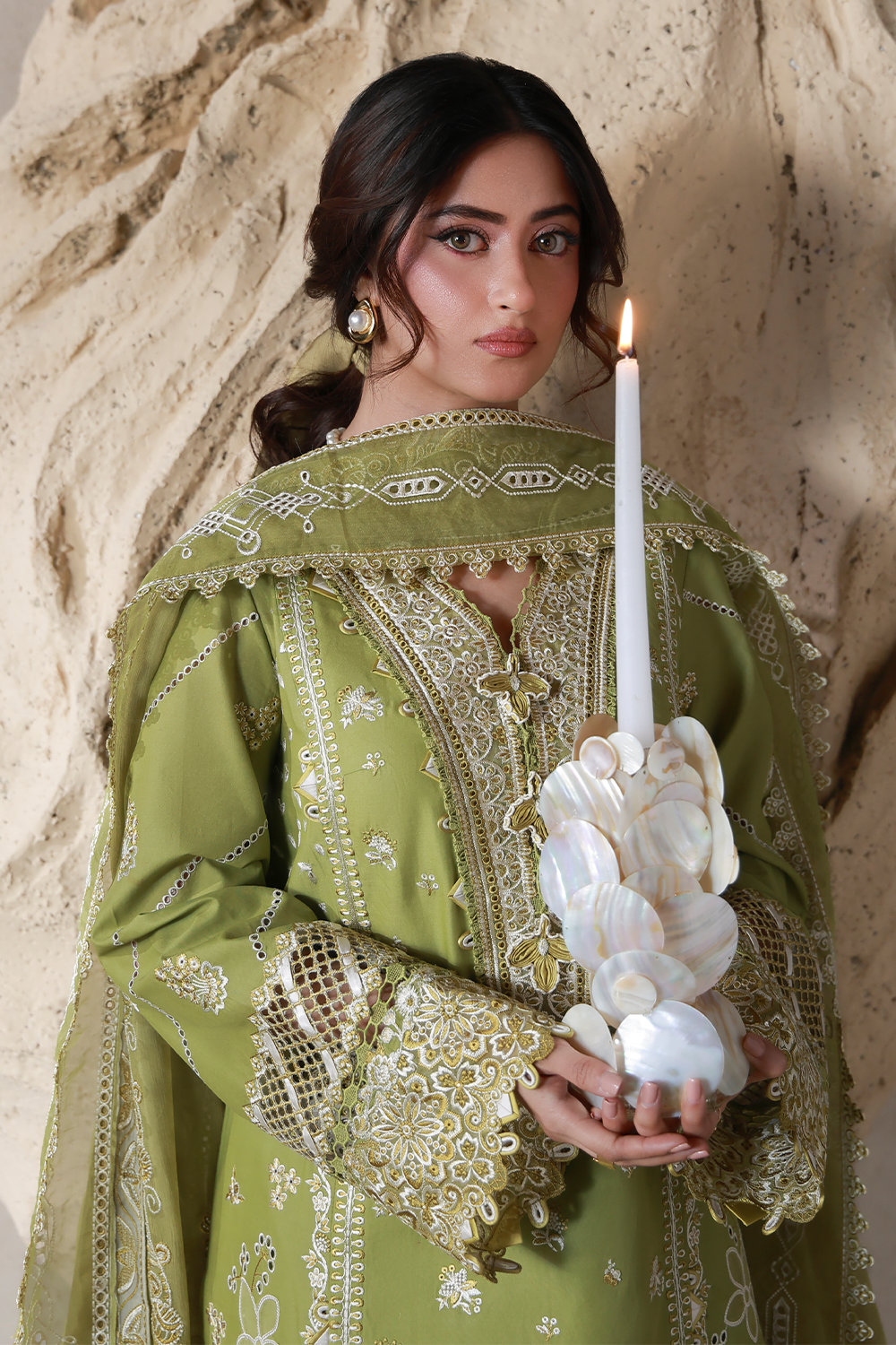 Saagar Festive Luxury Lawn – MAYA (AL-08)
